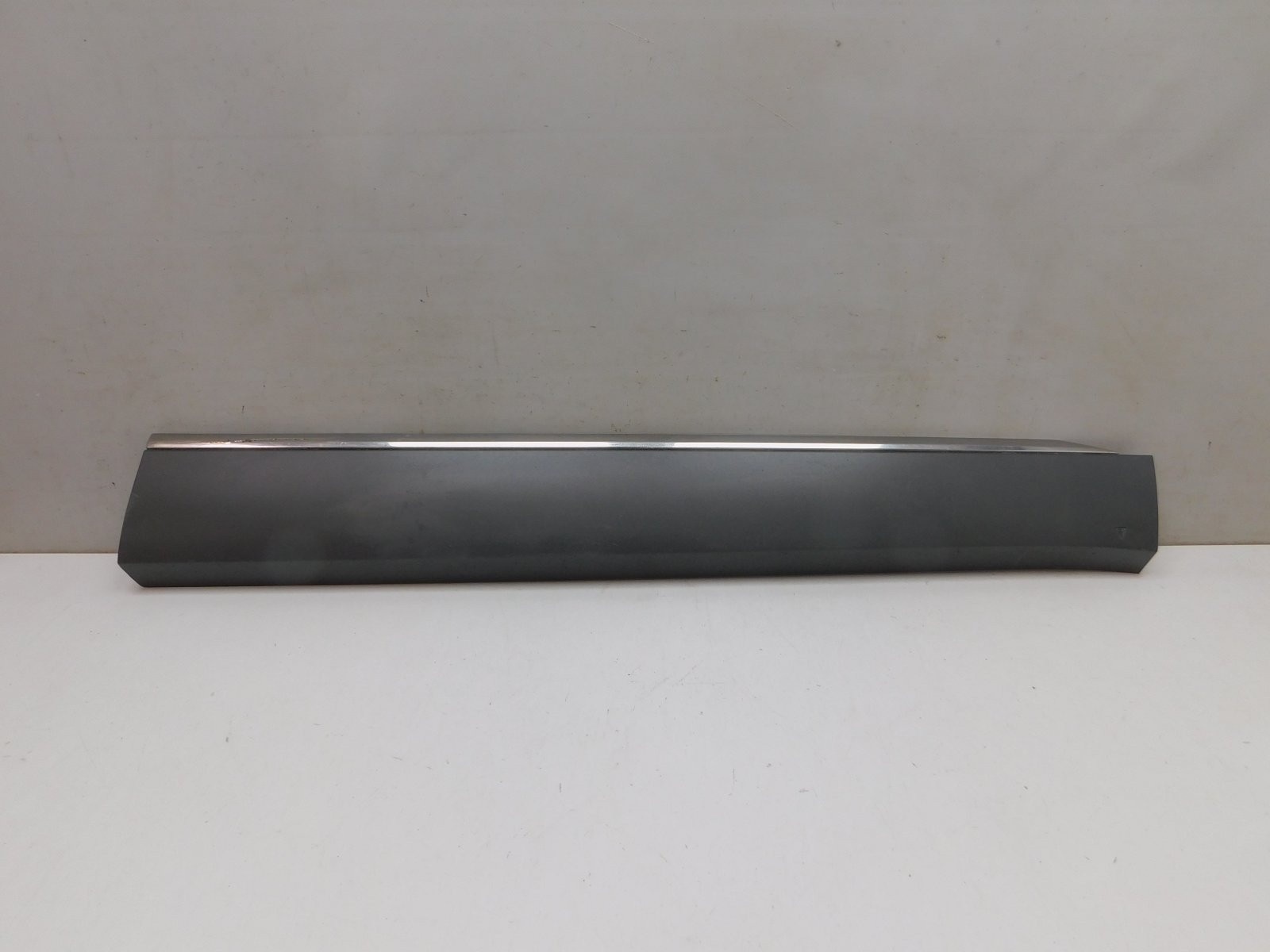 Накладка двери передней правой Renault Arkana 2019>