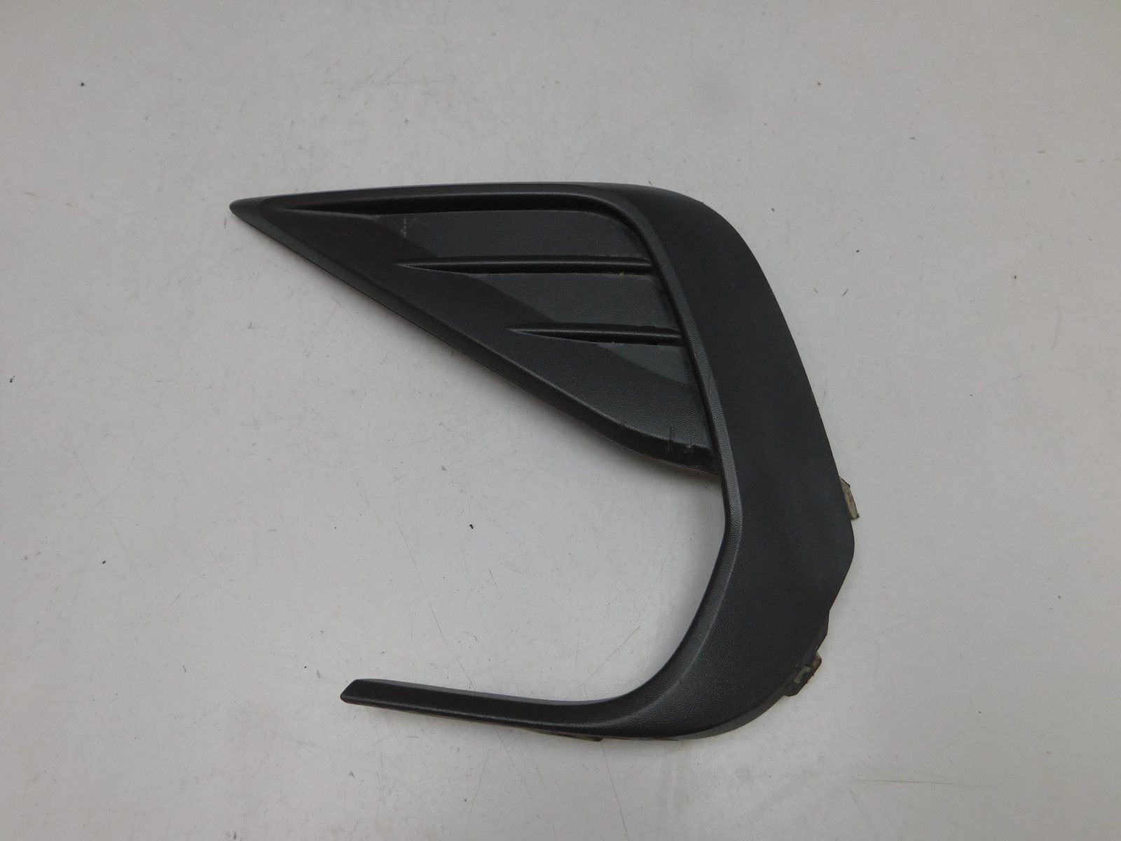 Решетка в бампер левая Volkswagen Tiguan 2017>