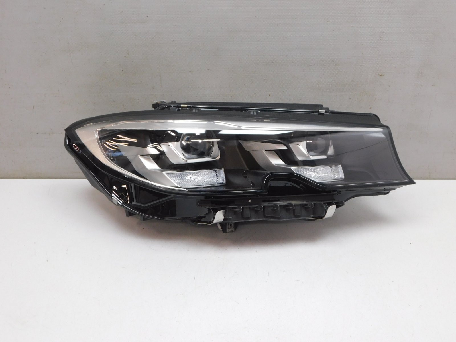 Фара правая BMW 3-серия G20 2018>