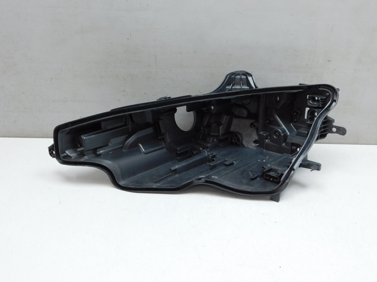 Корпус фары левой Volvo S60 2019>