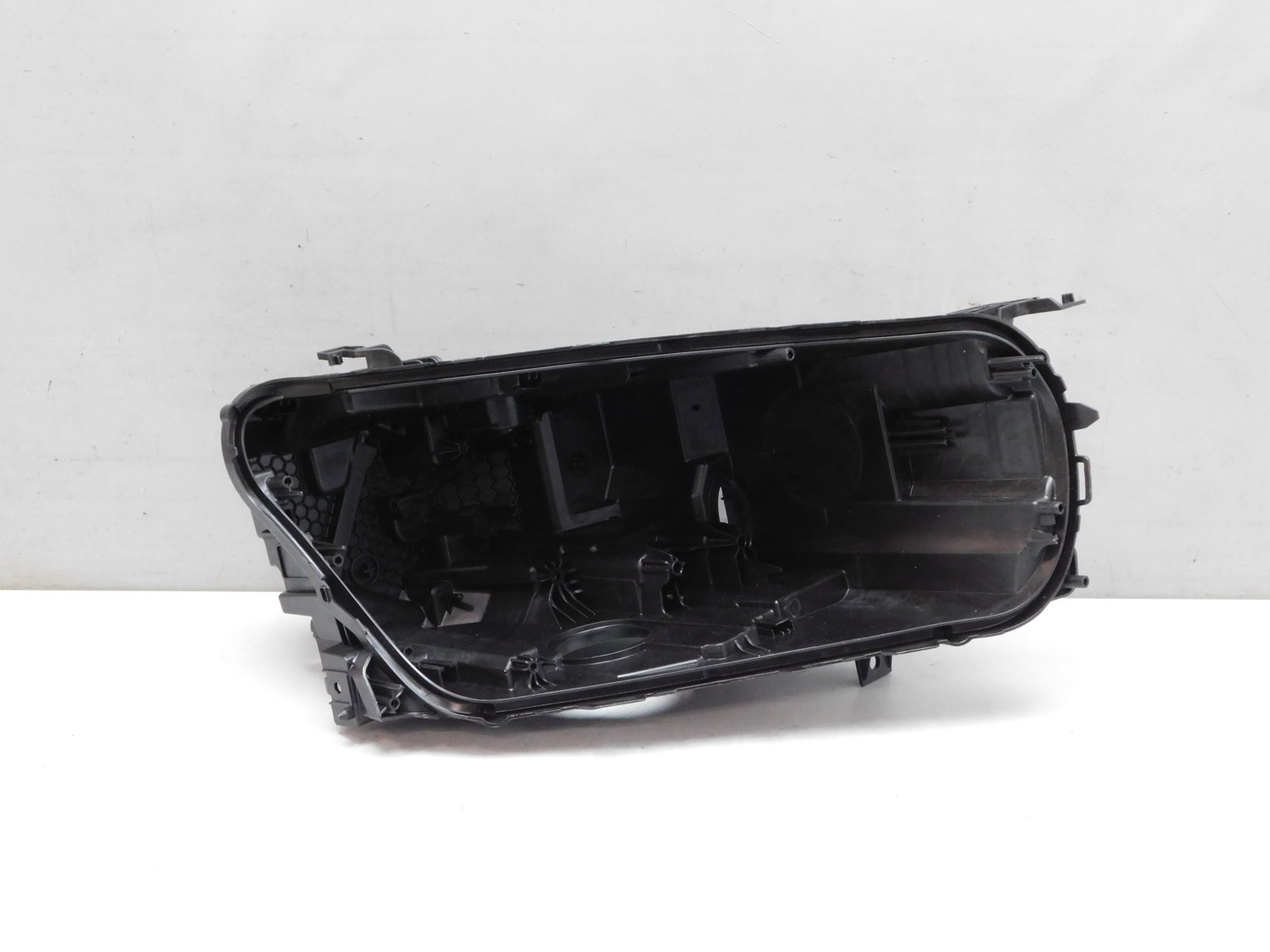 Корпус фары правой Geely Monjaro 2021>