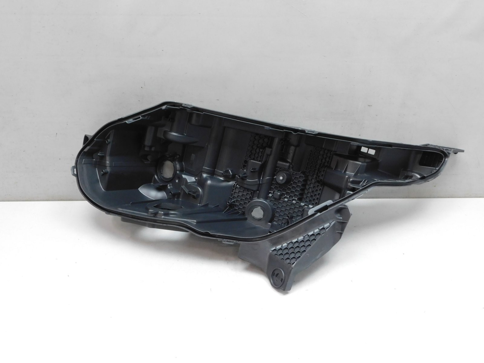 Корпус фары левой Land Rover Range Rover Velar 2017>
