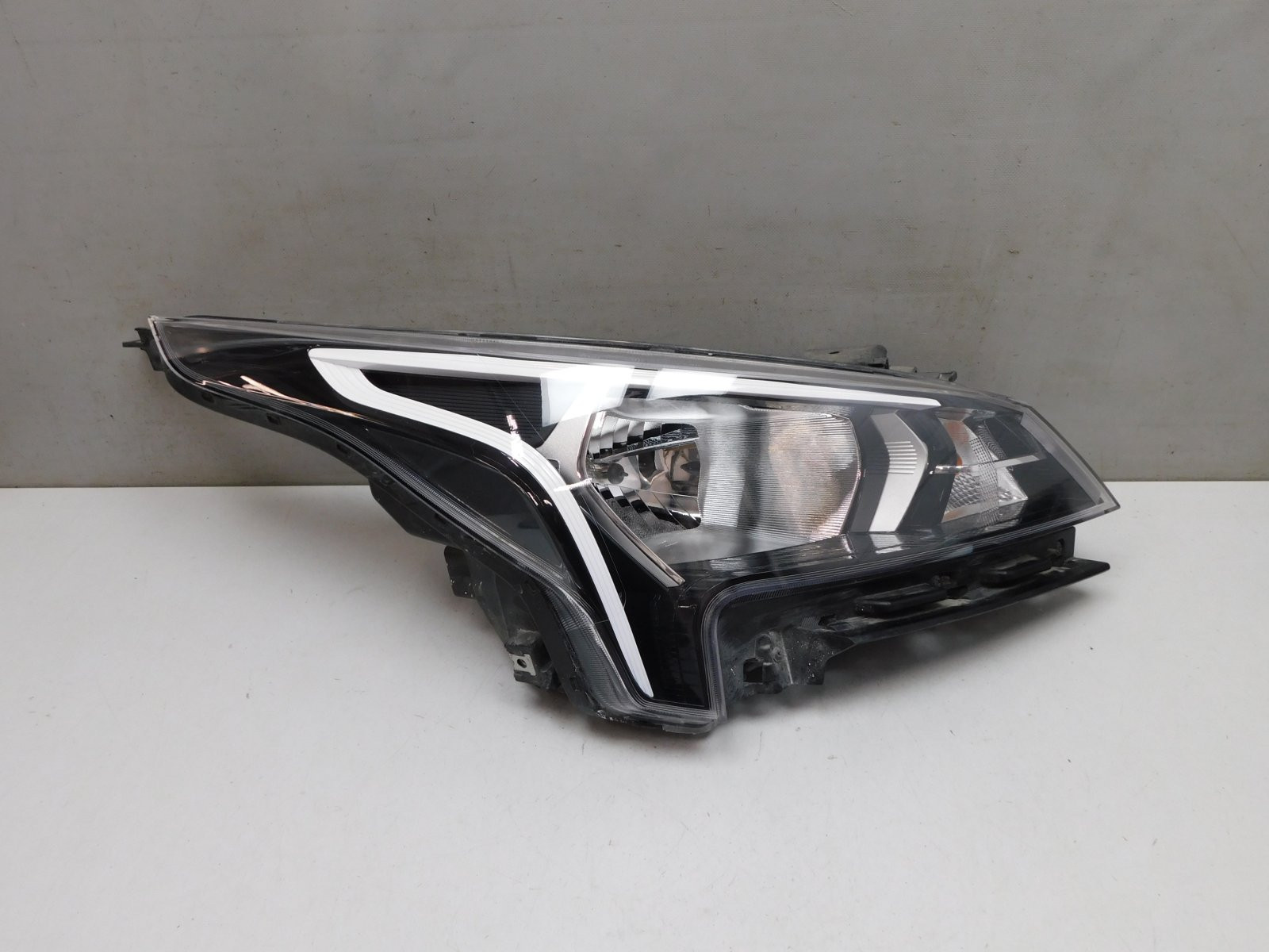 Фара правая Kia Rio 2017>