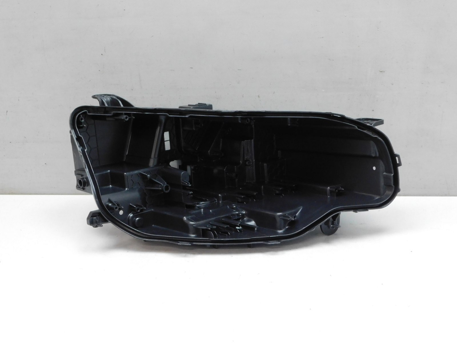 Корпус фары правой Geely Atlas Pro 2021>