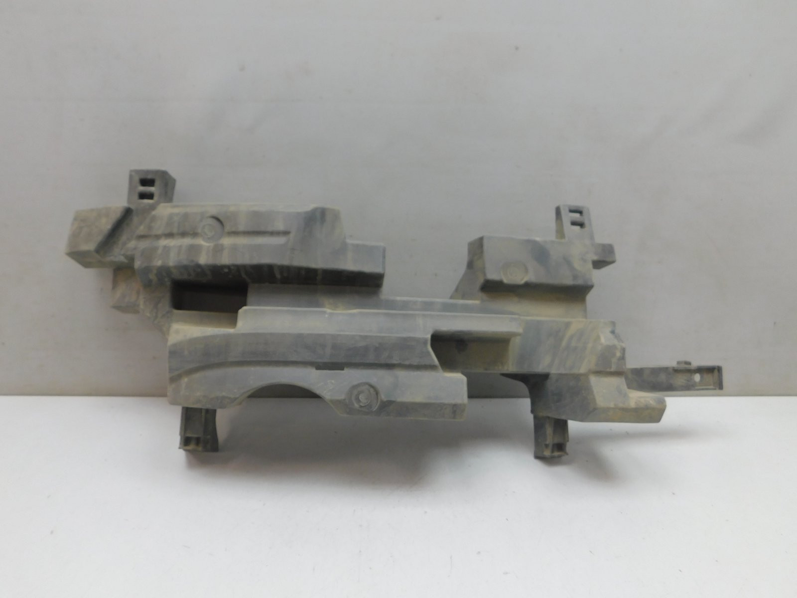 Усилитель заднего бампера Renault Arkana 2019>