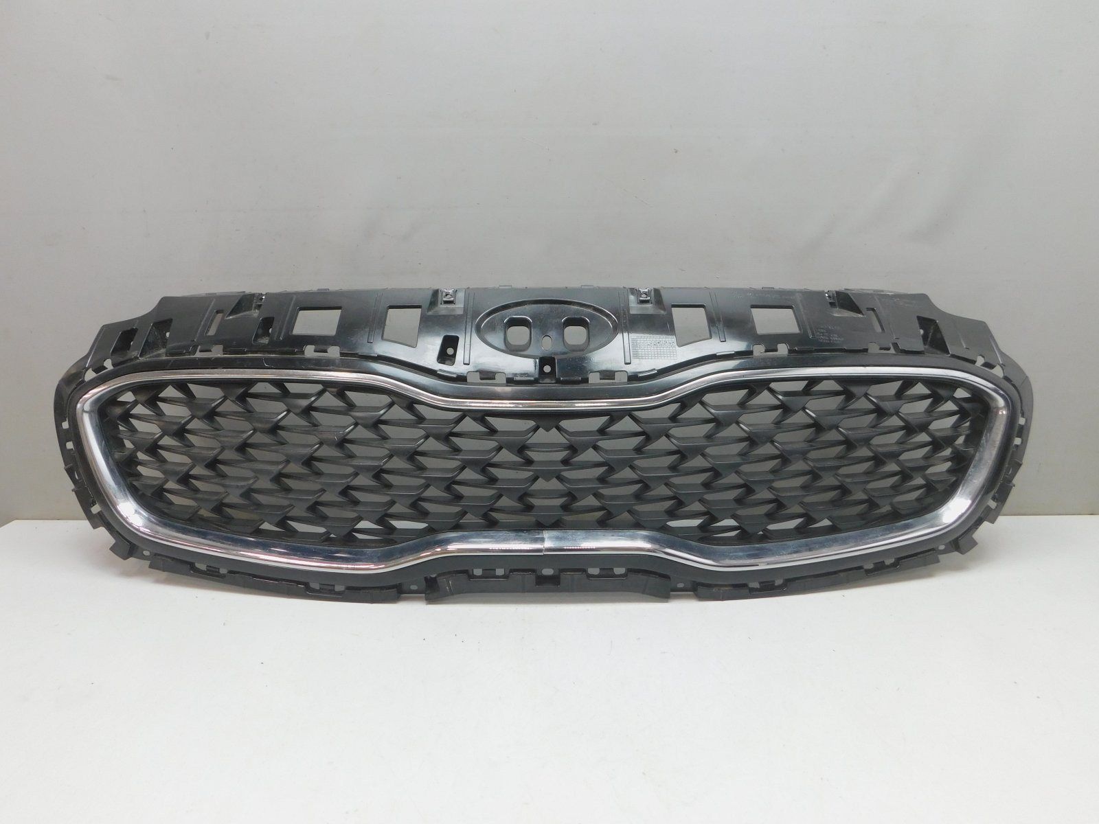 Решетка радиатора Kia Sportage 2015>