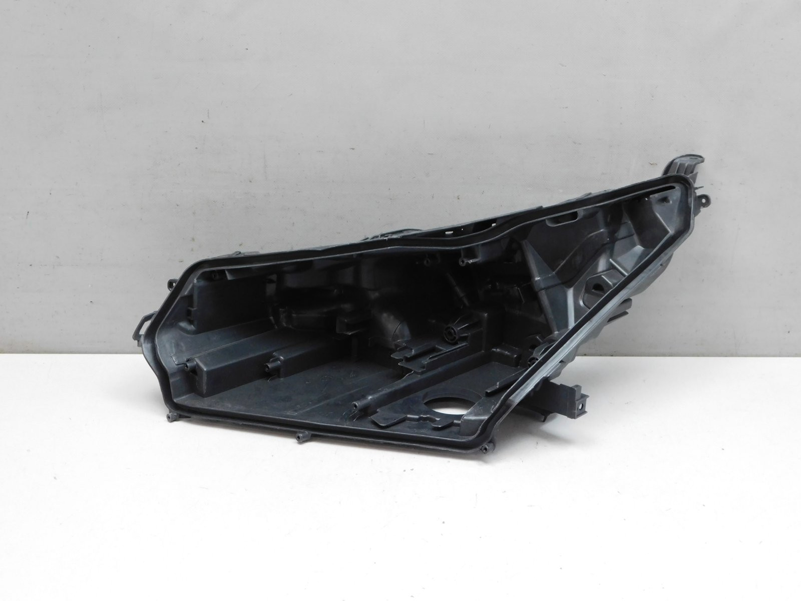 Корпус фары левой Lexus NX 200 2014>