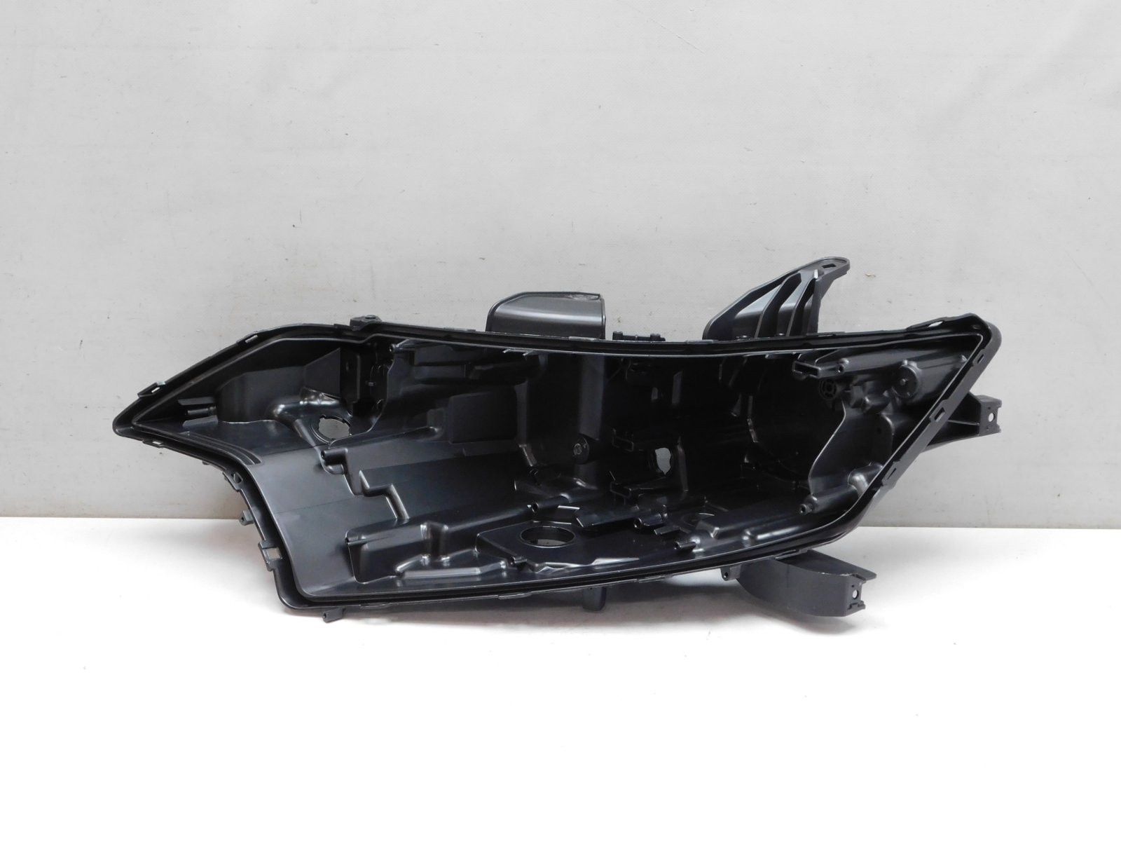 Корпус фары левой Mitsubishi Outlander 2012>