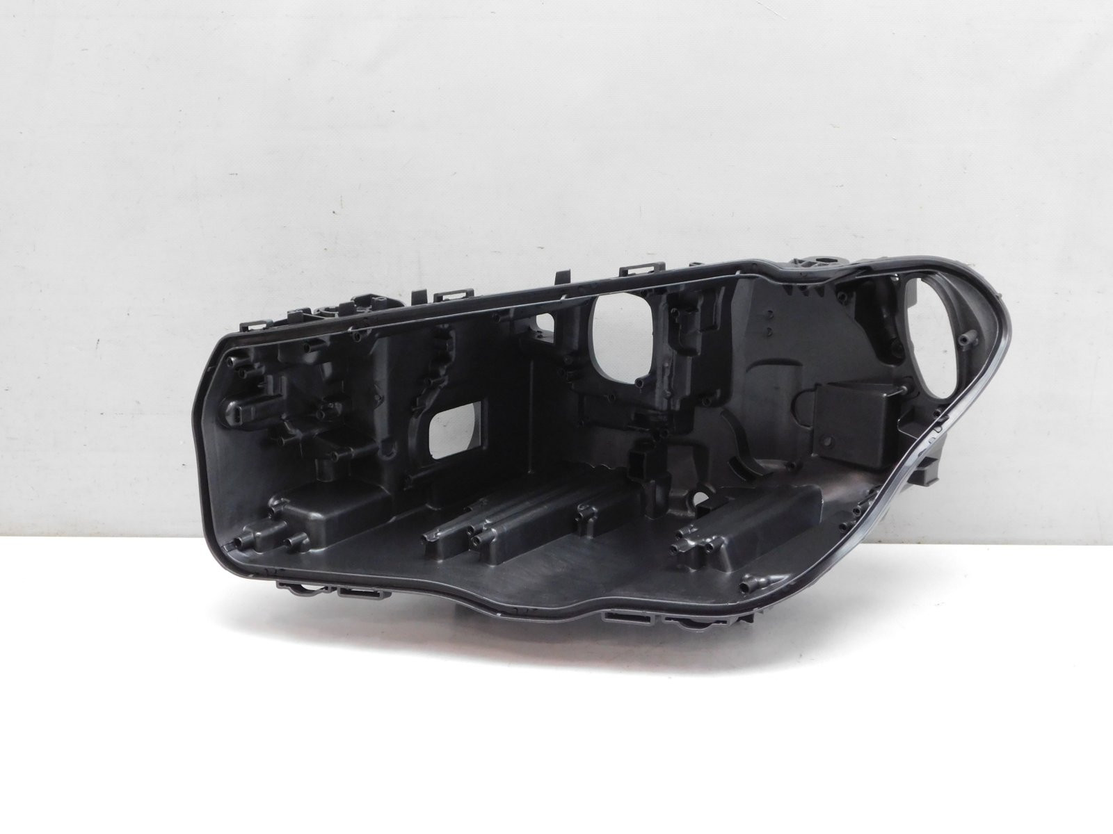 Корпус фары левой BMW X3 G01 2017>