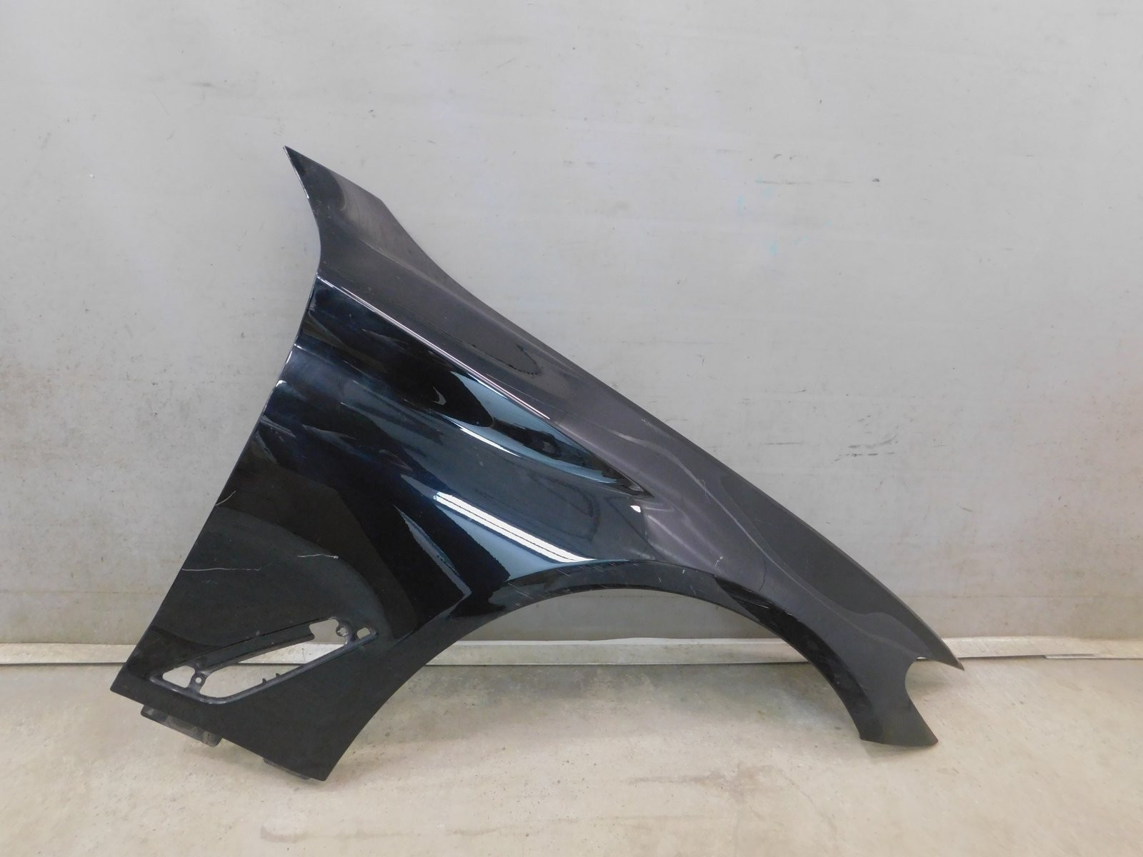 Крыло переднее правое BMW 5-серия G30 2016>