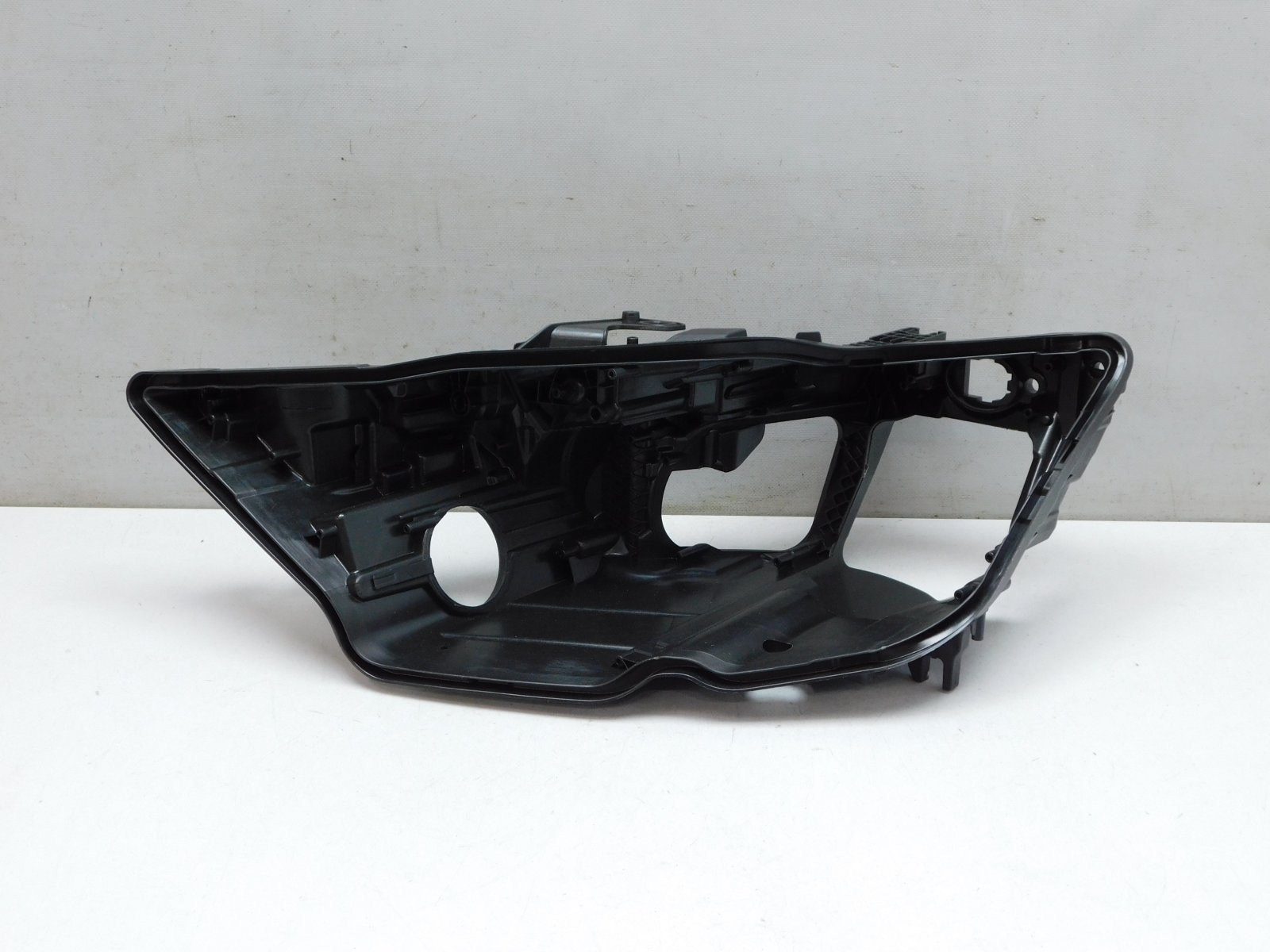 Корпус фары левой Audi A6 (C8,4K) 2018>