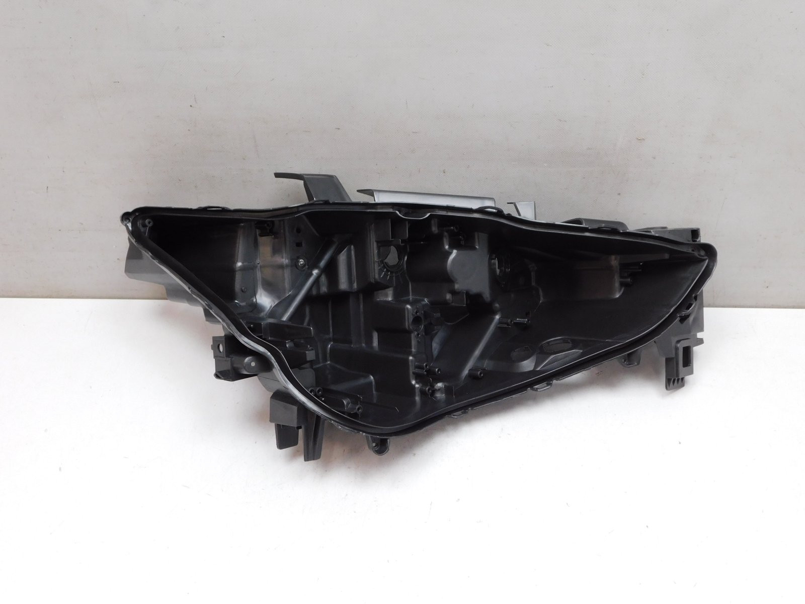 Корпус фары правой Mazda CX 5 2017>