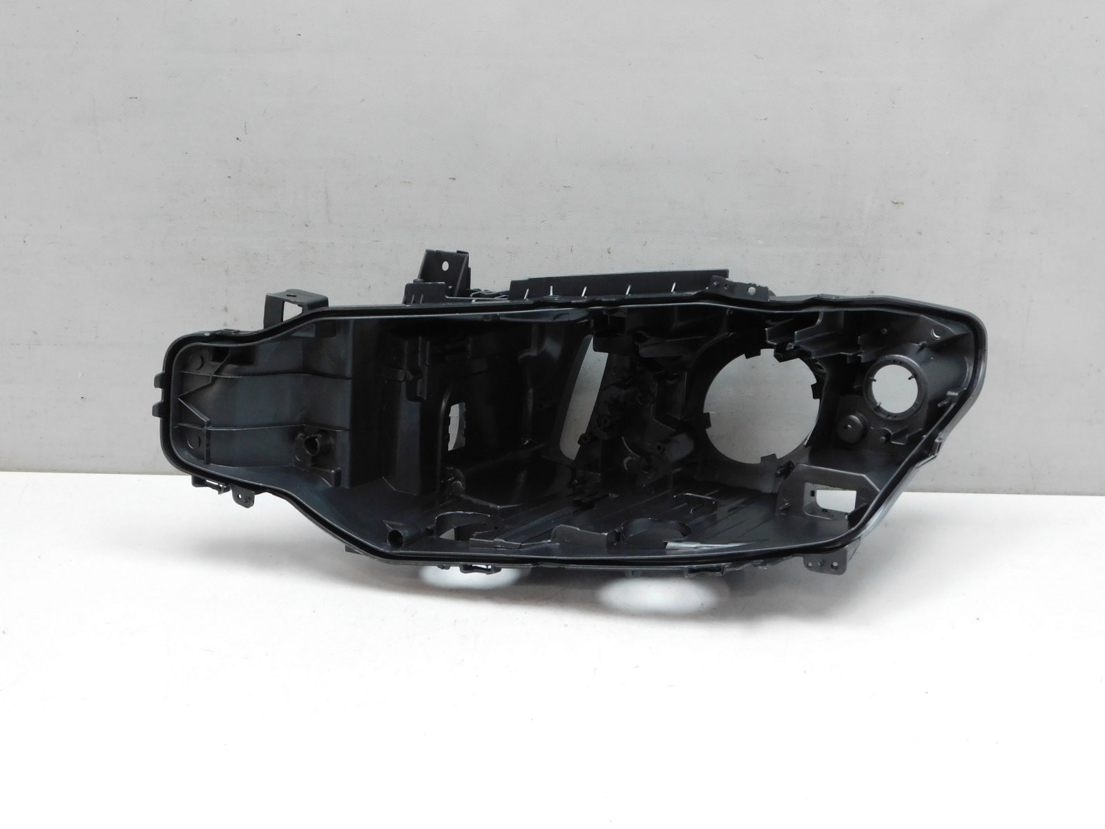 Корпус фары левой BMW 3-серия F30 2011>