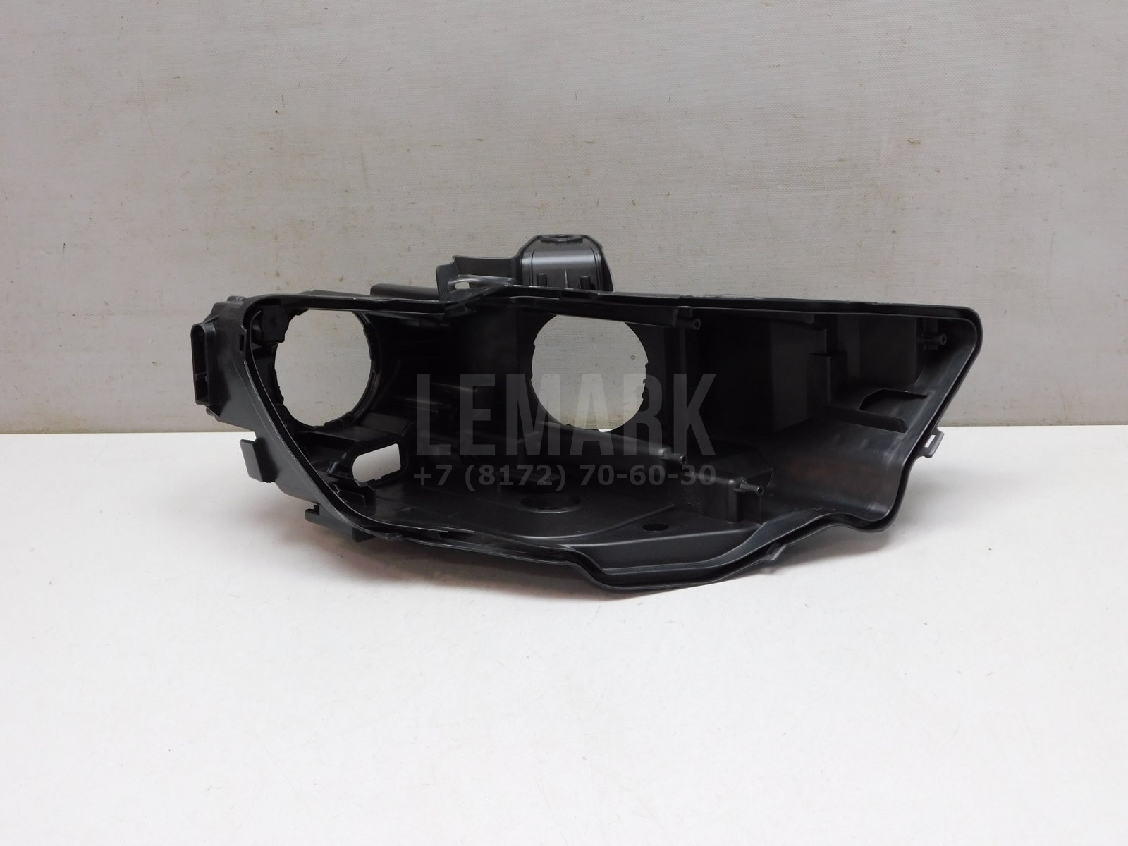 Корпус фары правой Audi A3 [8V] 2013-2020 Audi 8V0941006E