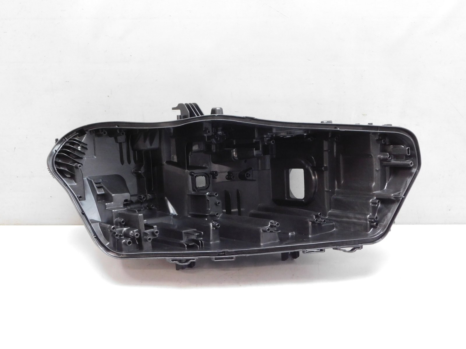 Корпус фары правой BMW X5 G05 2018>