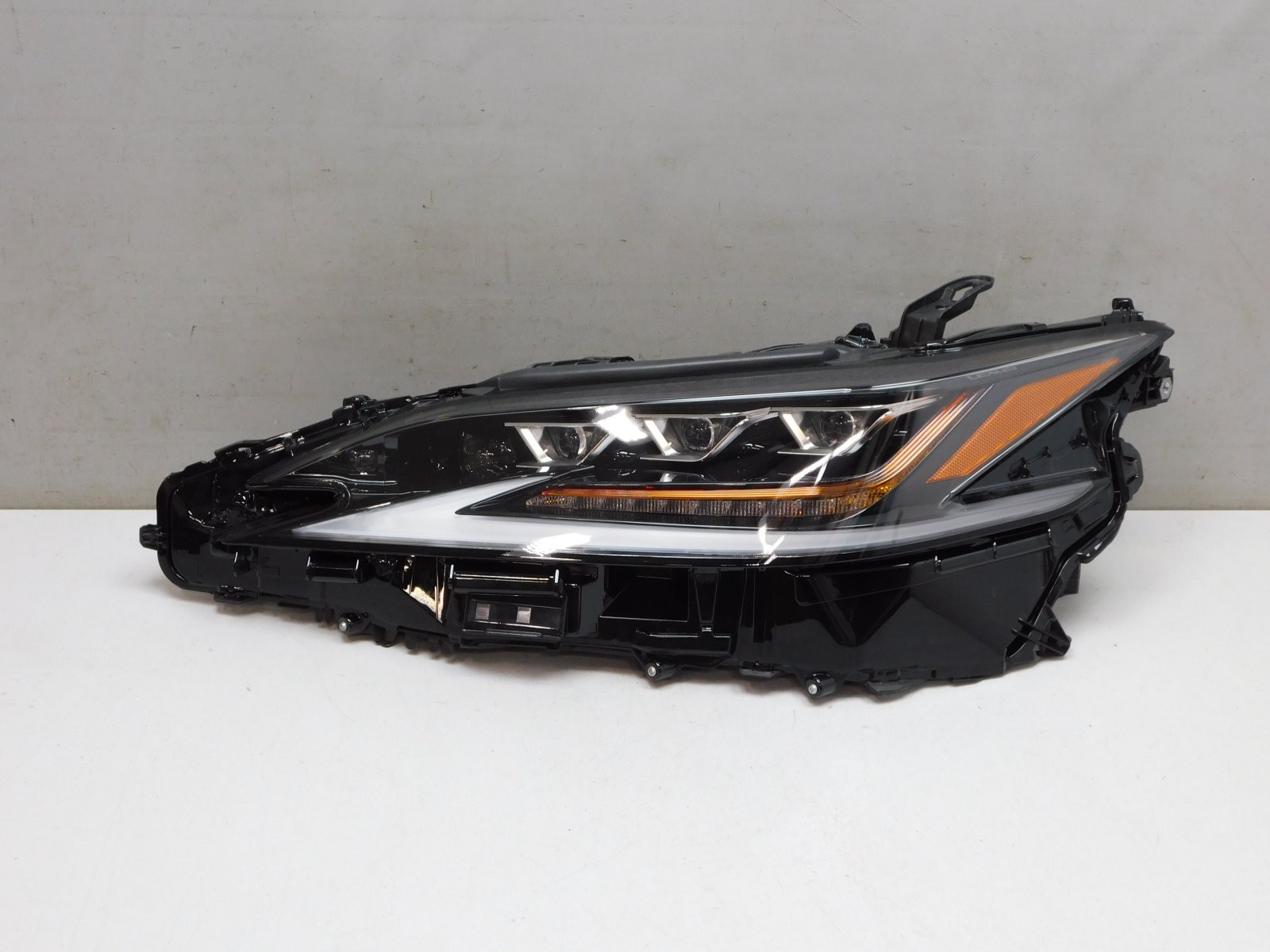 Фара левая Lexus ES 2018>