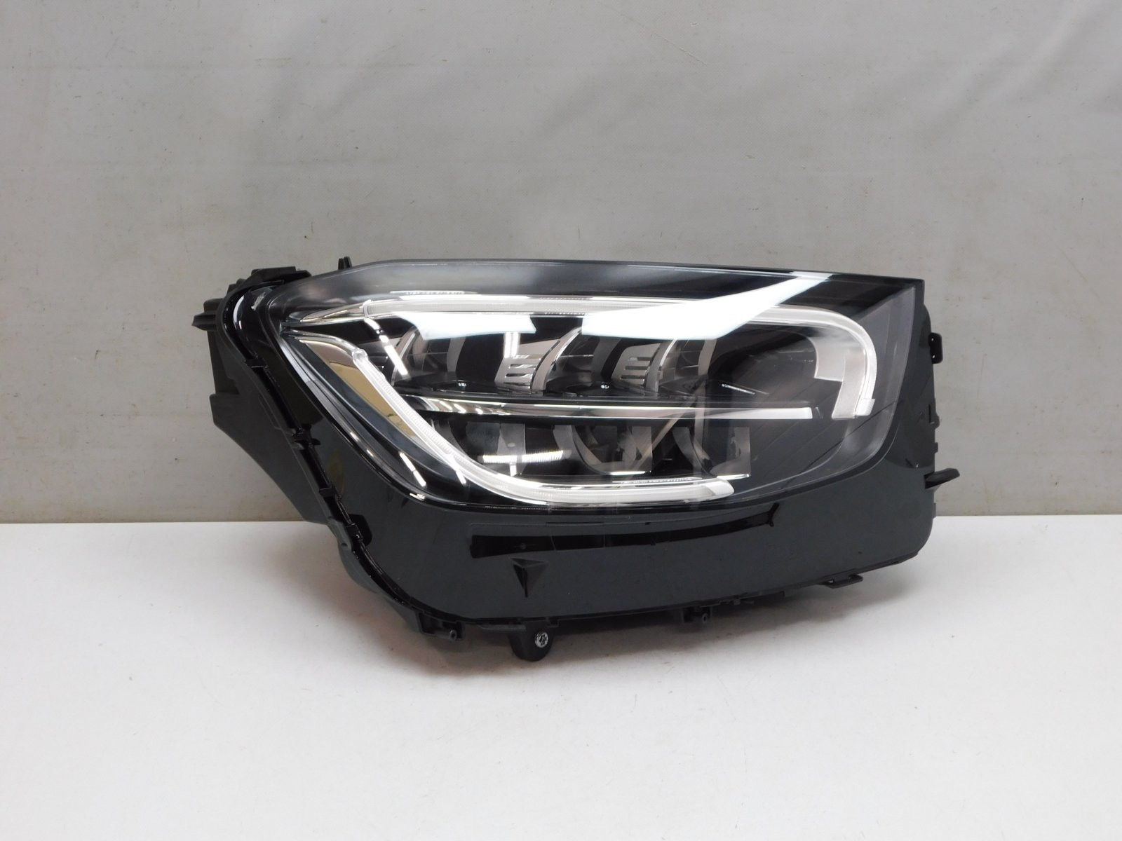 Фара правая Mercedes-Benz GLC-Class X253 2015>