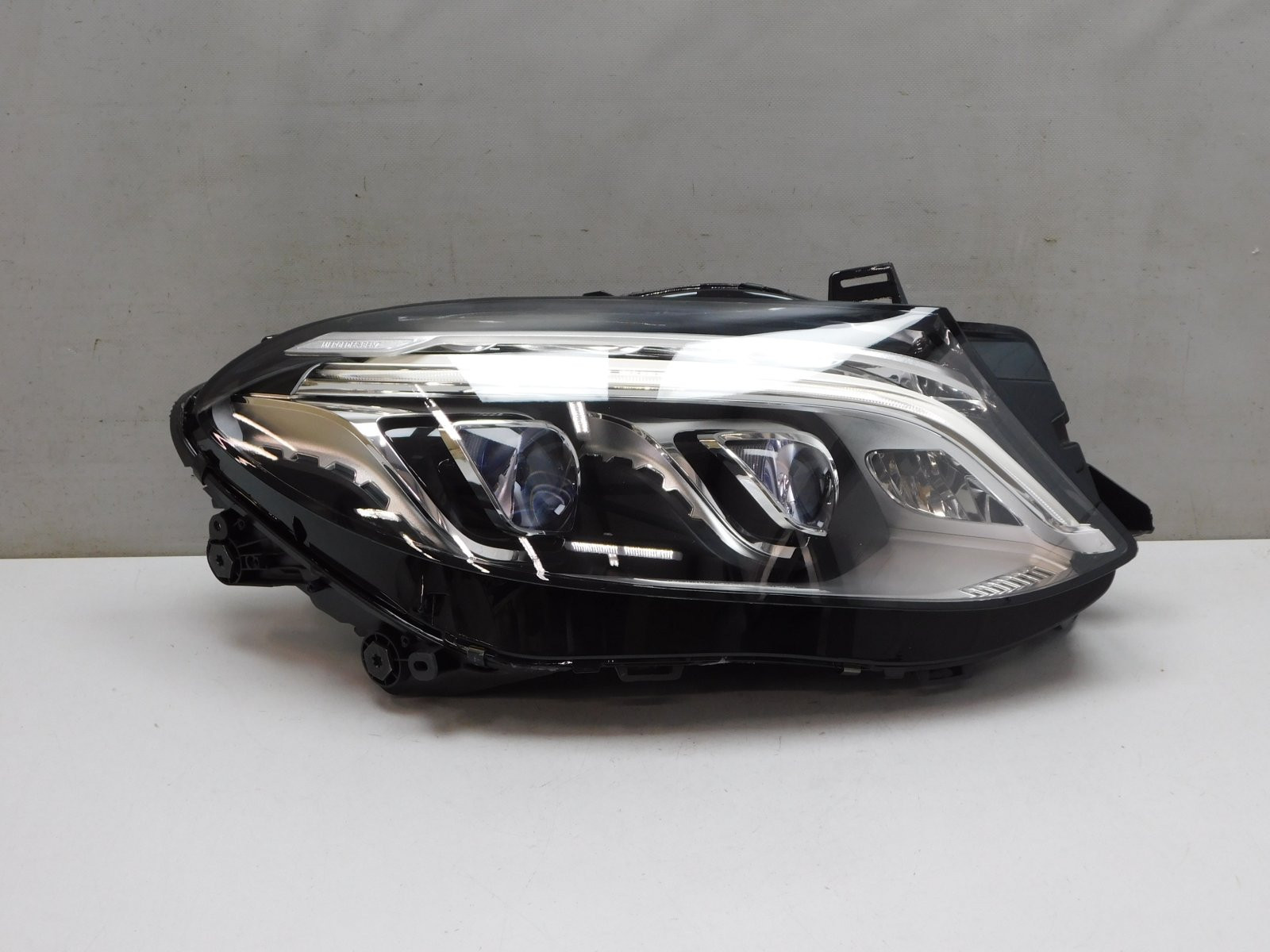 Фара правая Mercedes-Benz M-Klasse (ML/GLE) W166 2011>