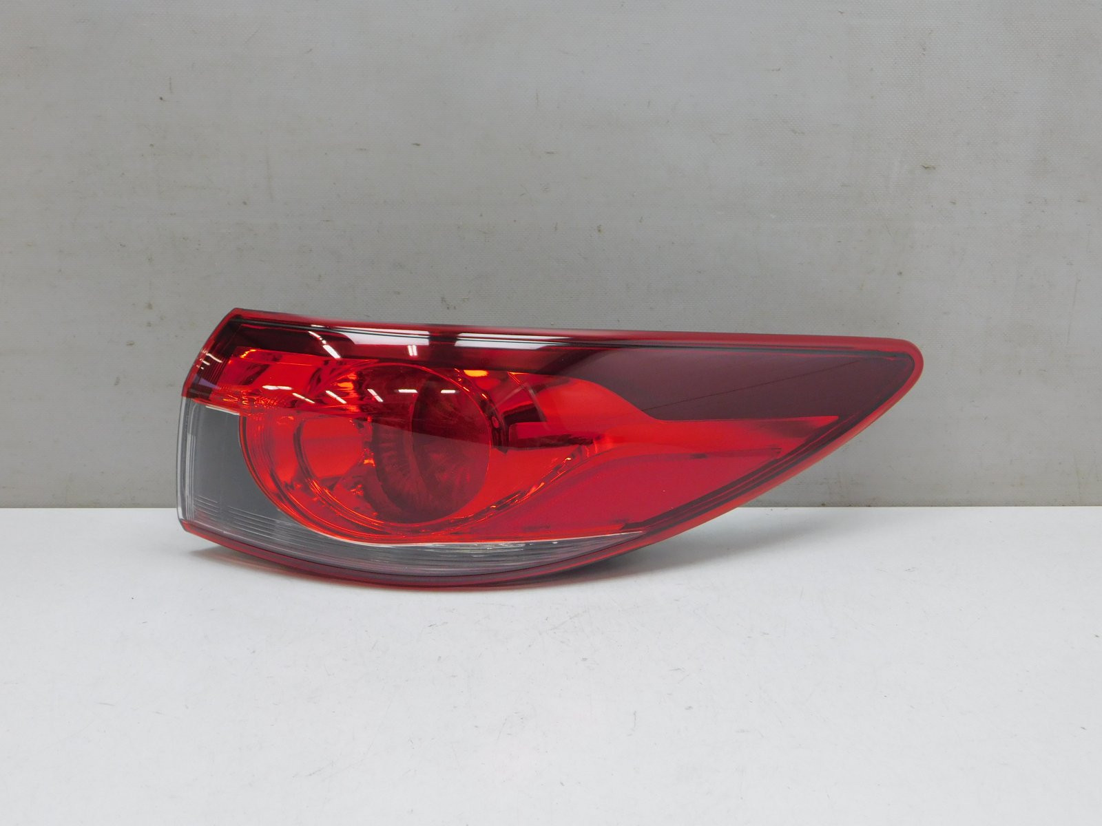 Фонарь задний наружный правый Mazda 6 (GJ/GL) 2013>
