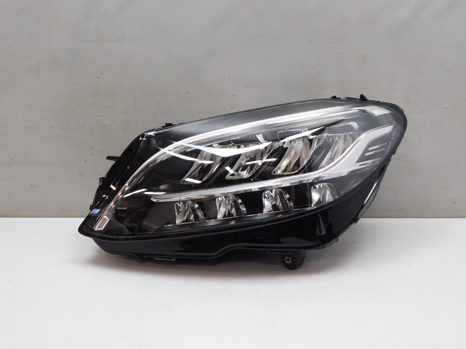 Фара левая Mercedes-Benz C-Klasse W205 2013>