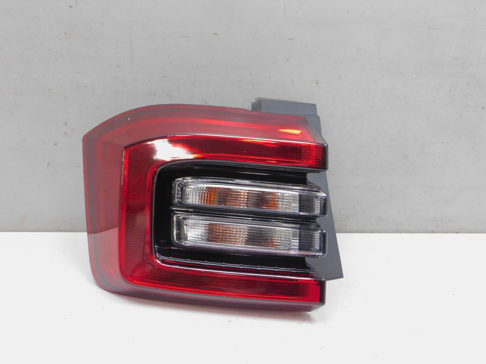 Фонарь задний наружный левый Chery Tiggo 4 2017>