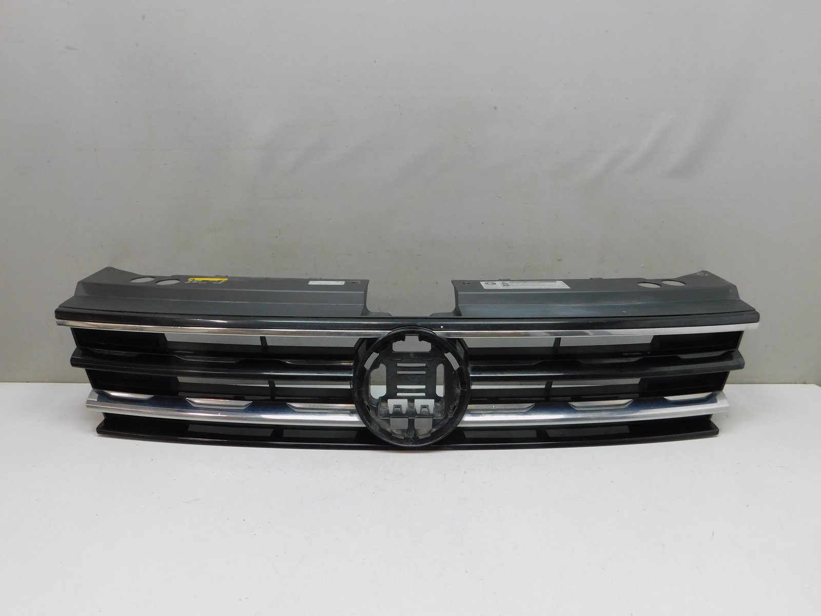 Решетка радиатора Volkswagen Tiguan 2017>