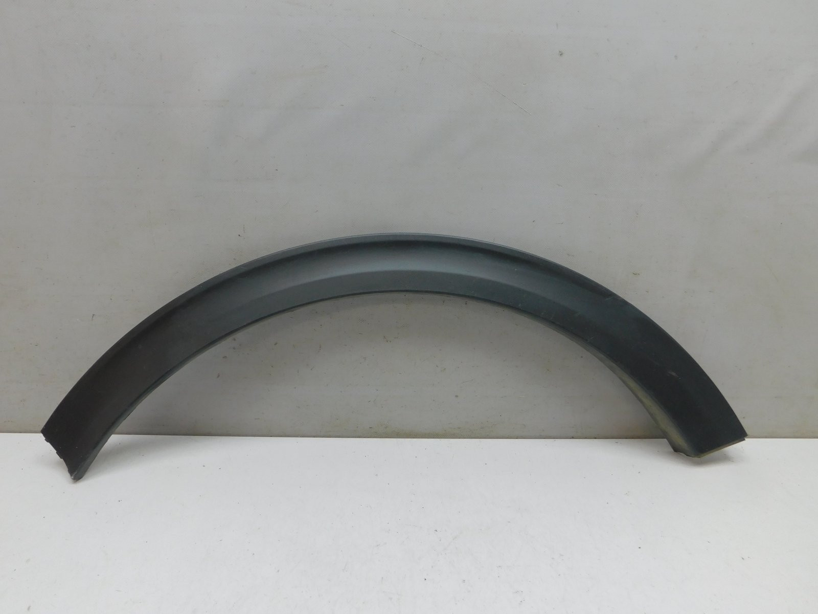 Накладка крыла заднего  правого Kia Sportage 2015>