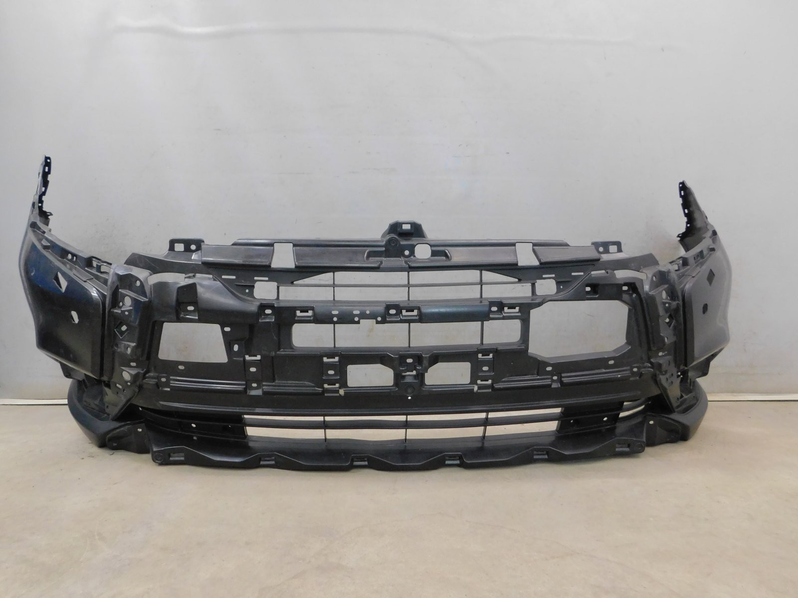 Бампер передний Mitsubishi Outlander 2012>