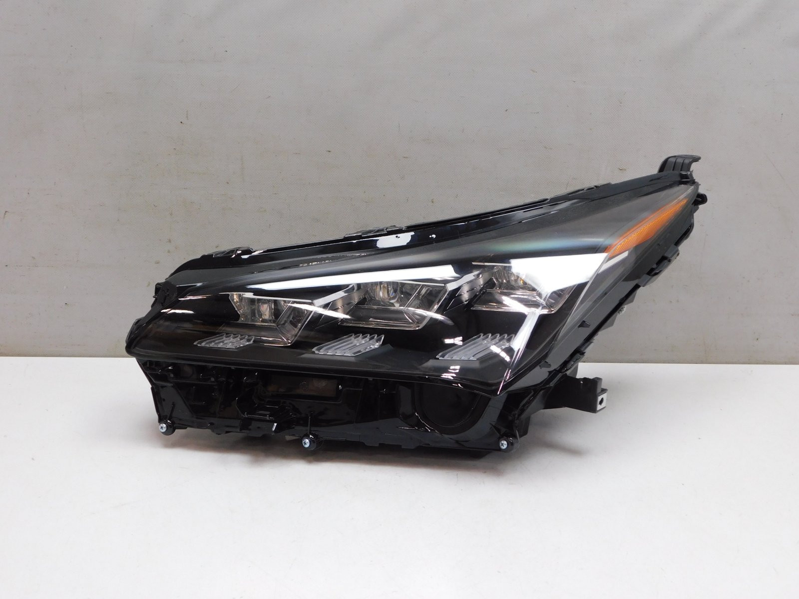 Фара левая Lexus NX 200 2014>