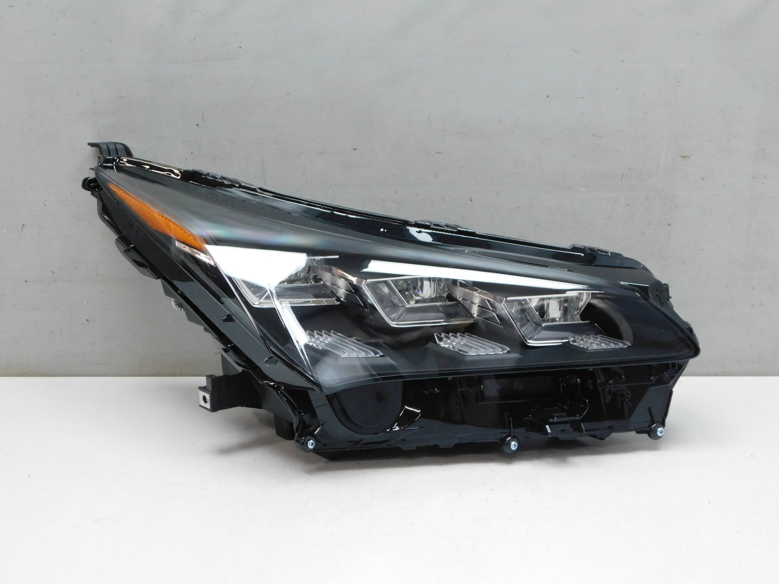 Фара правая Lexus NX 200 2014>