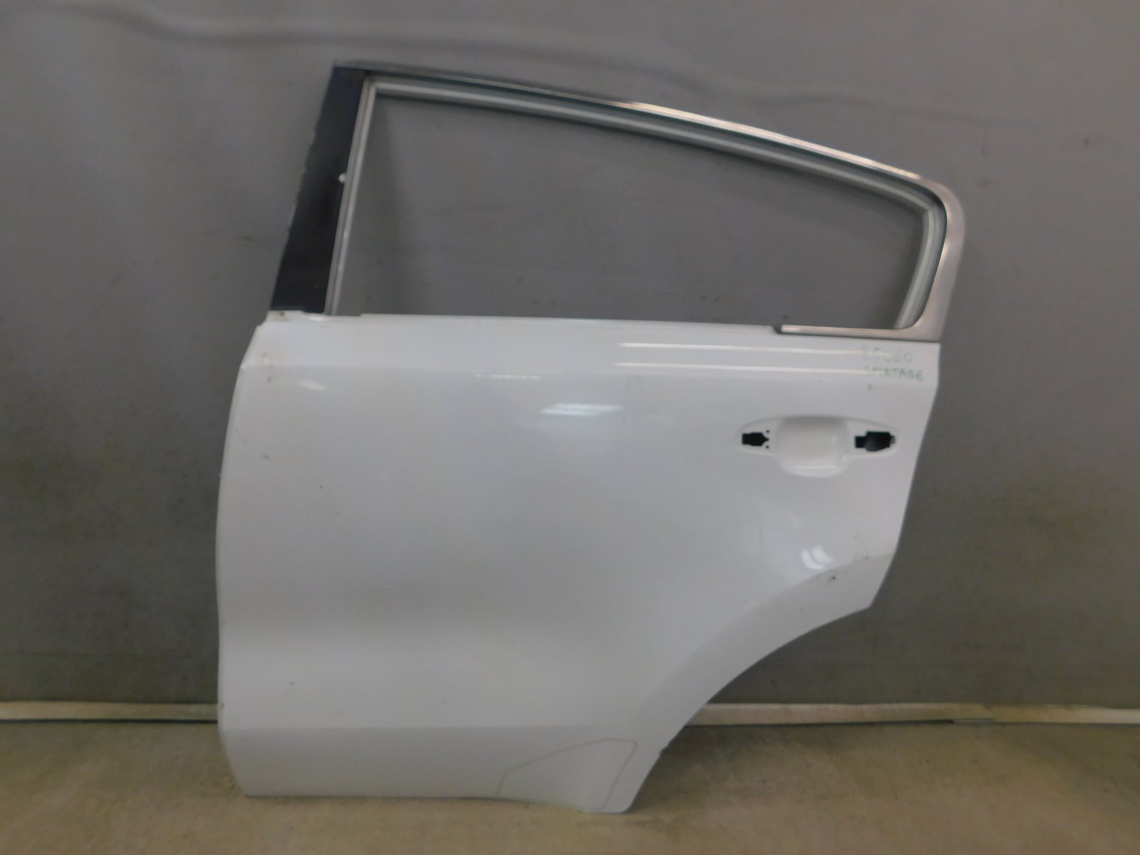 Дверь задняя левая Kia Sportage 2015>