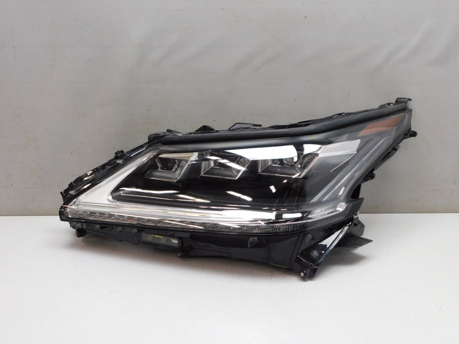 Фара левая Lexus LX 570 (URJ200) 2007>