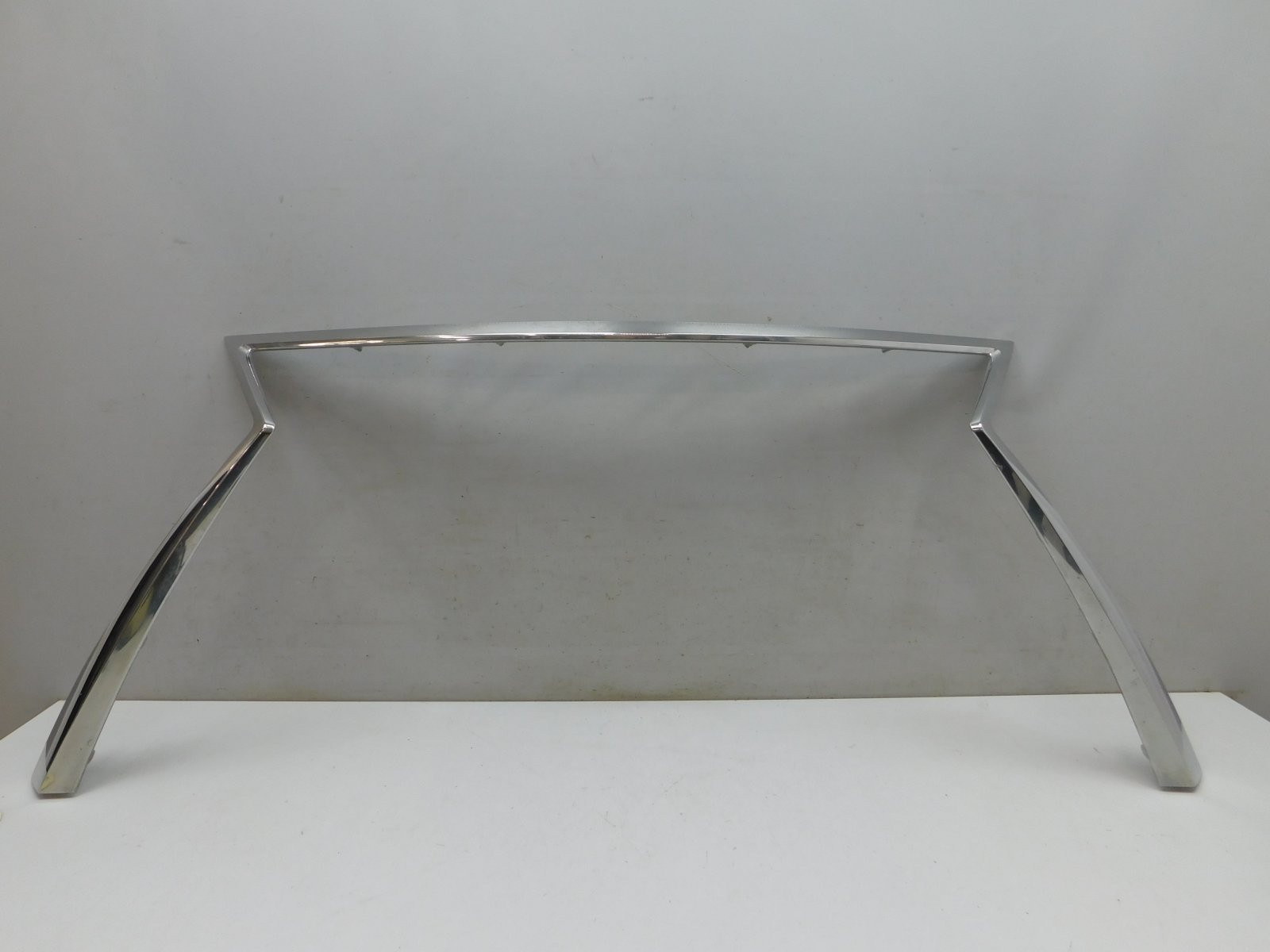 Молдинг решетки радиатора Lexus RX IV 2015>