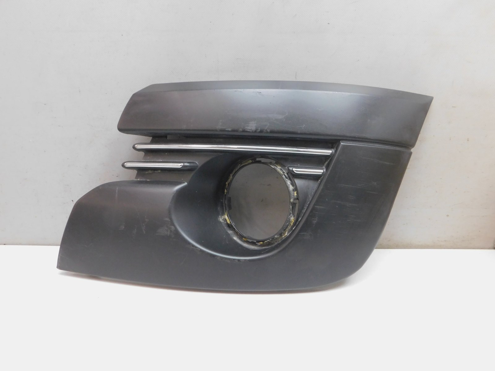 Решетка в бампер левая Peugeot 3008 2010>