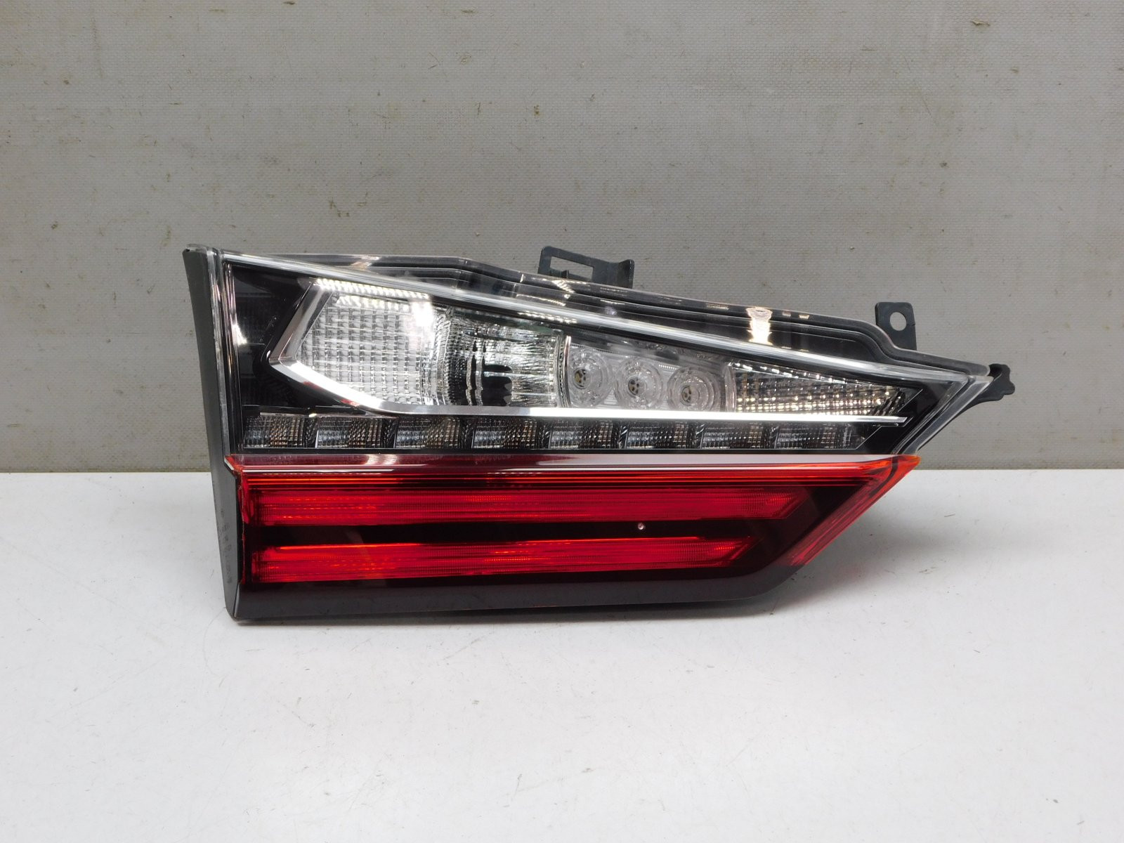 Фонарь задний внутренний левый Lexus RX IV 2015>