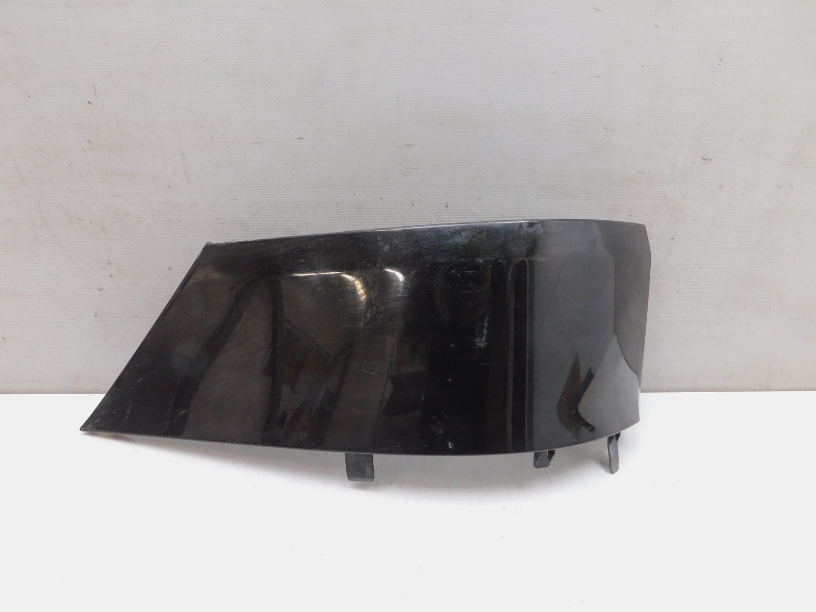 Накладка заднего бампера левая Lexus LX 470