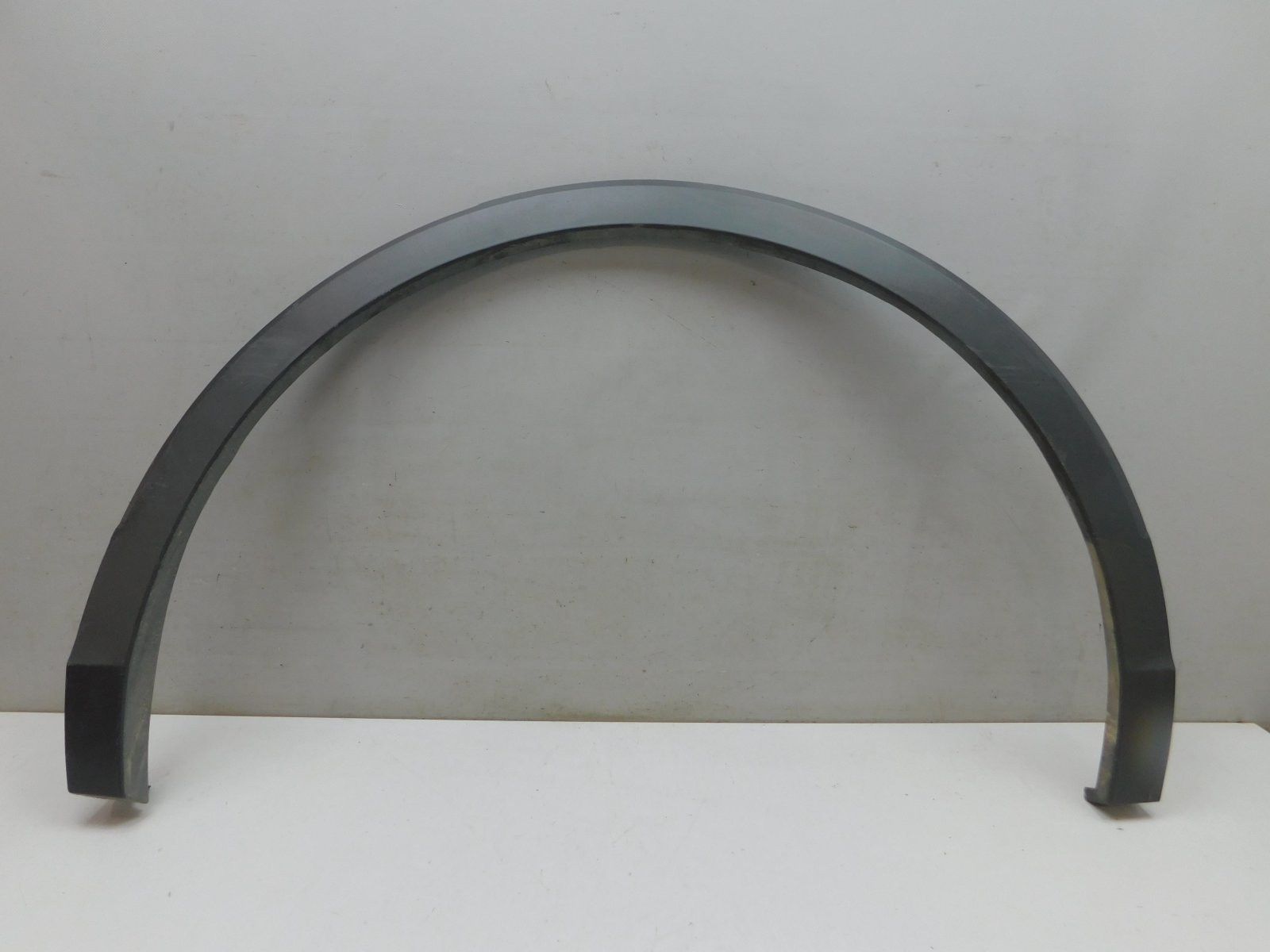 Накладка крыла заднего  левого Volkswagen Tiguan 2017>