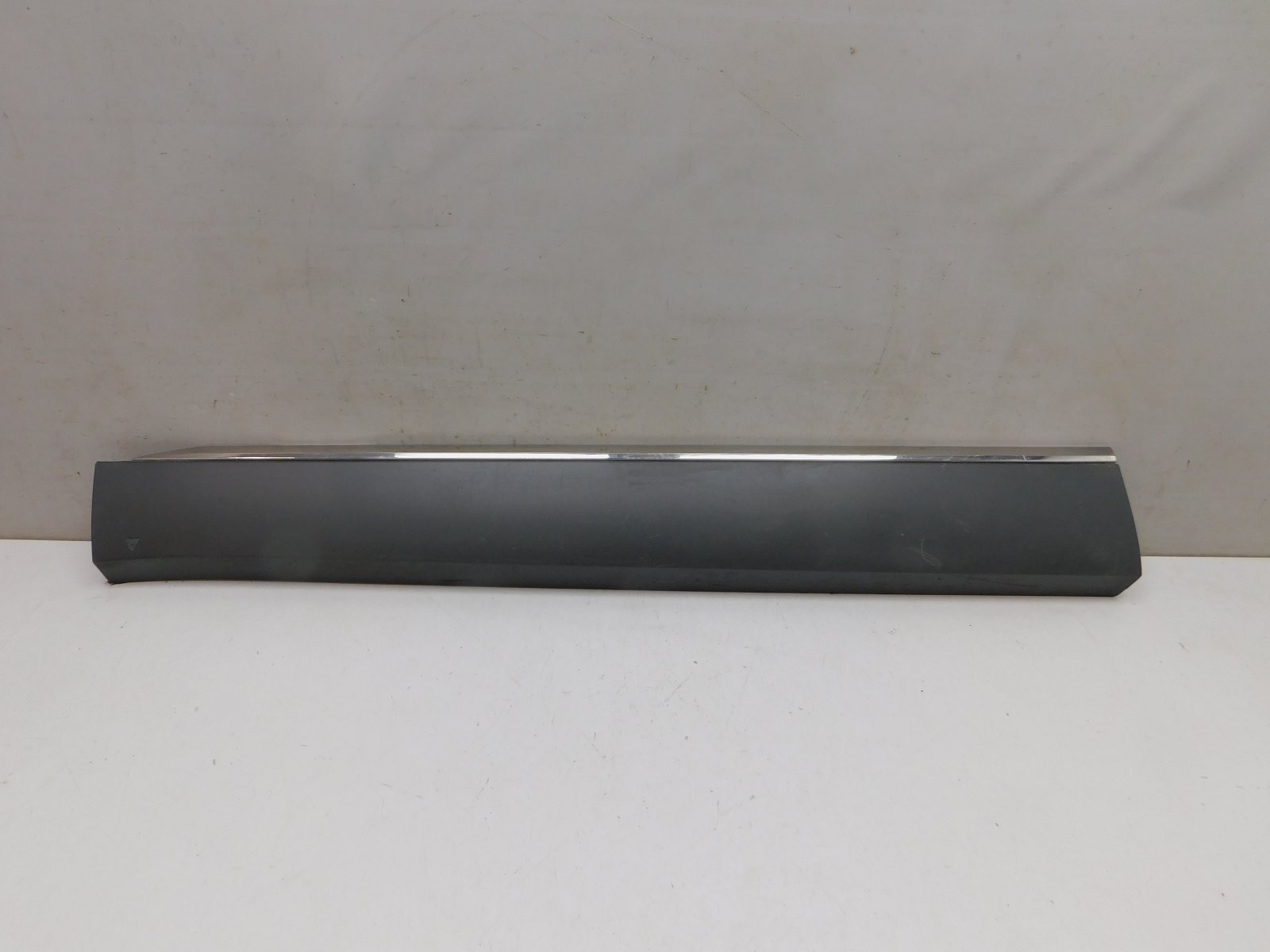 Накладка двери передней левой Renault Arkana 2019>