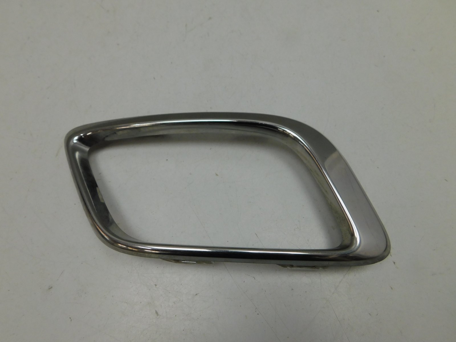 Рамка для противотуманных фар Renault Logan II 2014>