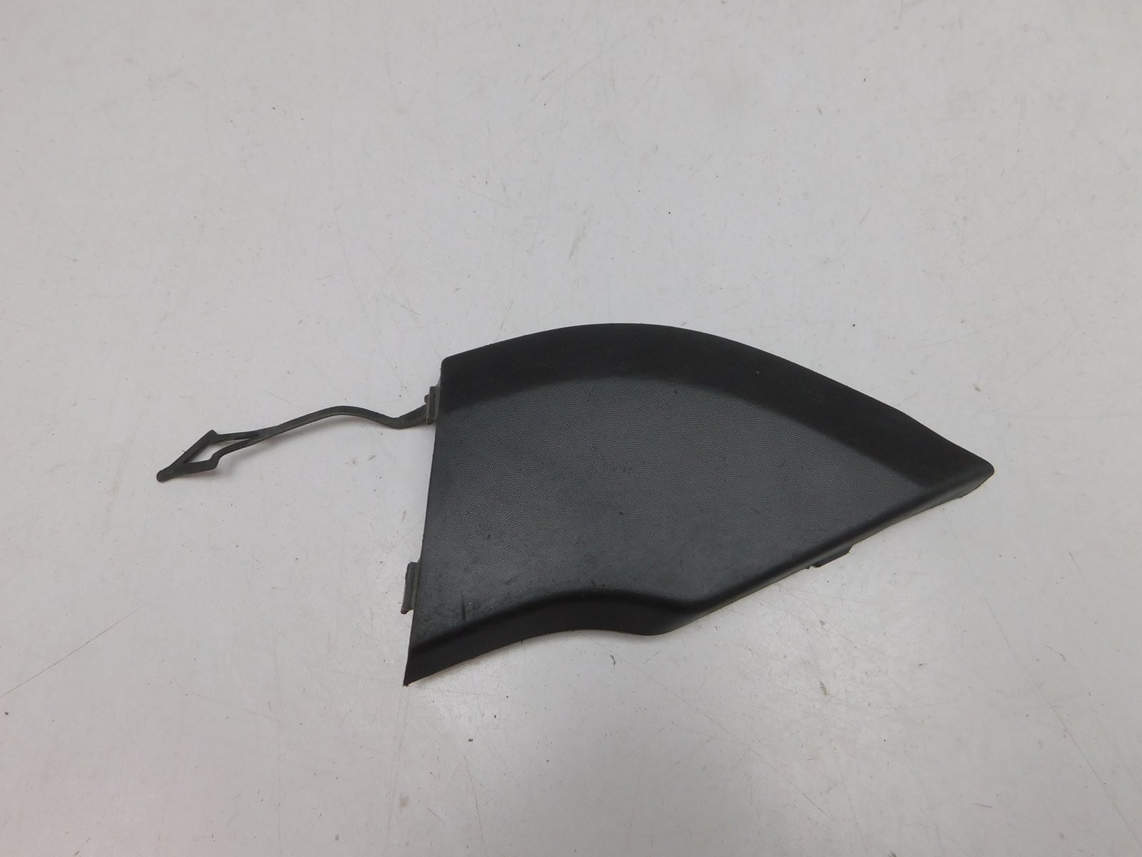 Заглушка буксировочного крюка Renault Sandero 2014>