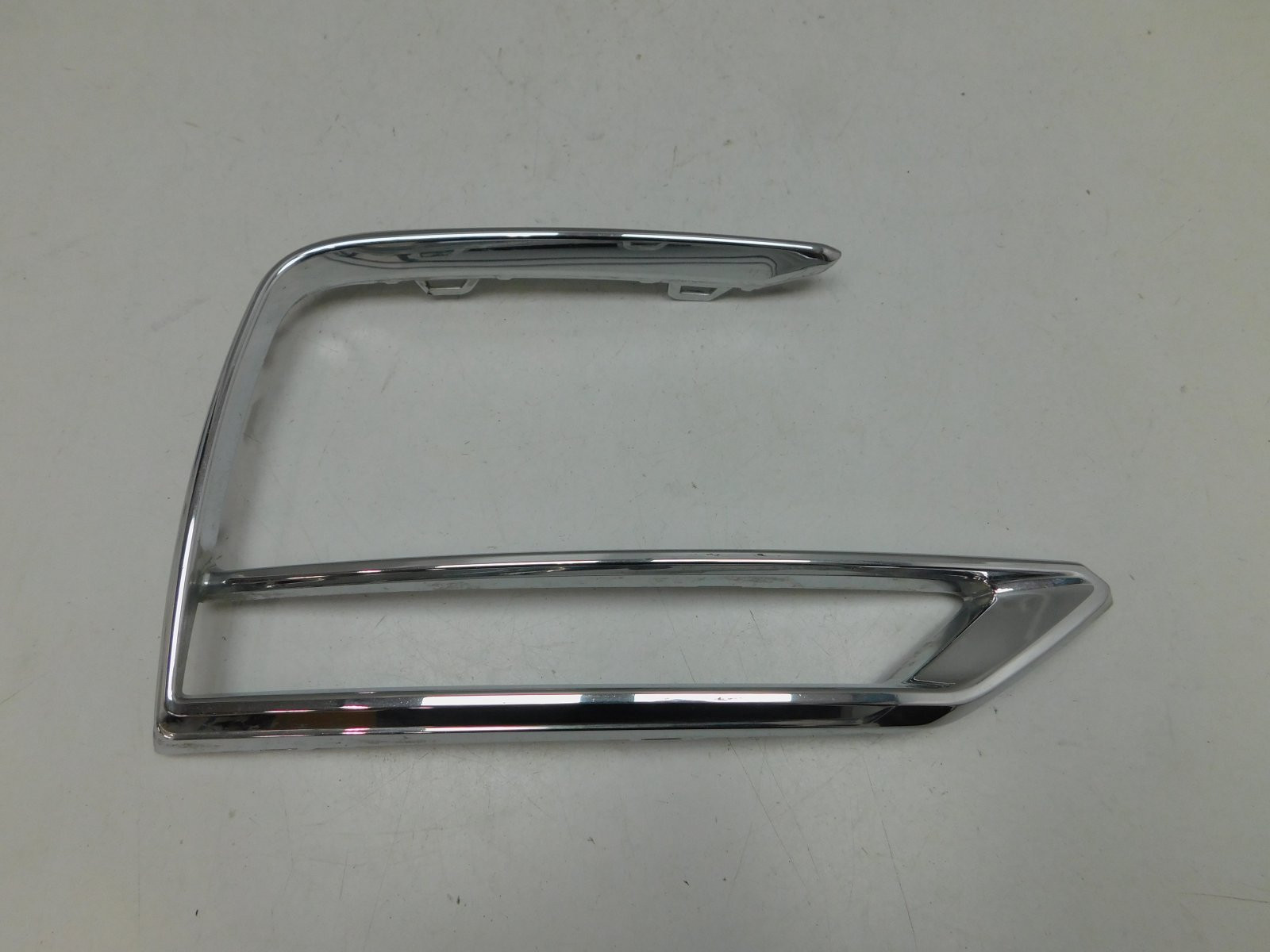 Молдинг переднего бампера Chery Tiggo 8 Pro Max 2022>