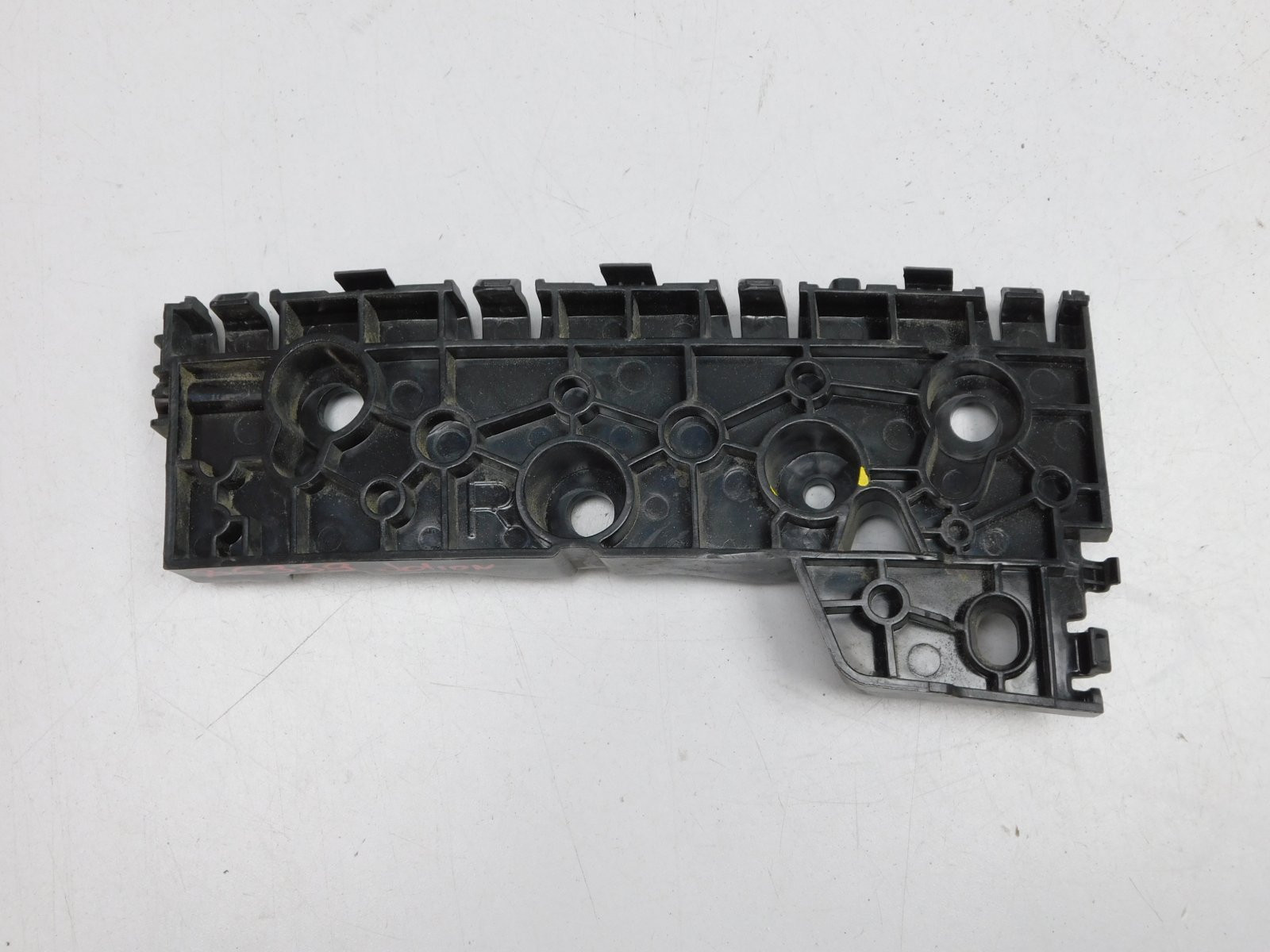 Кронштейн переднего бампера Haval Jolion 2021>