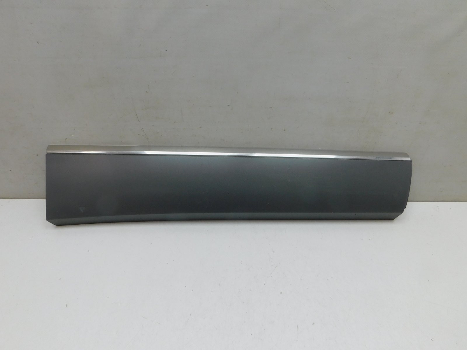 Накладка двери задней правой Renault Arkana 2019>