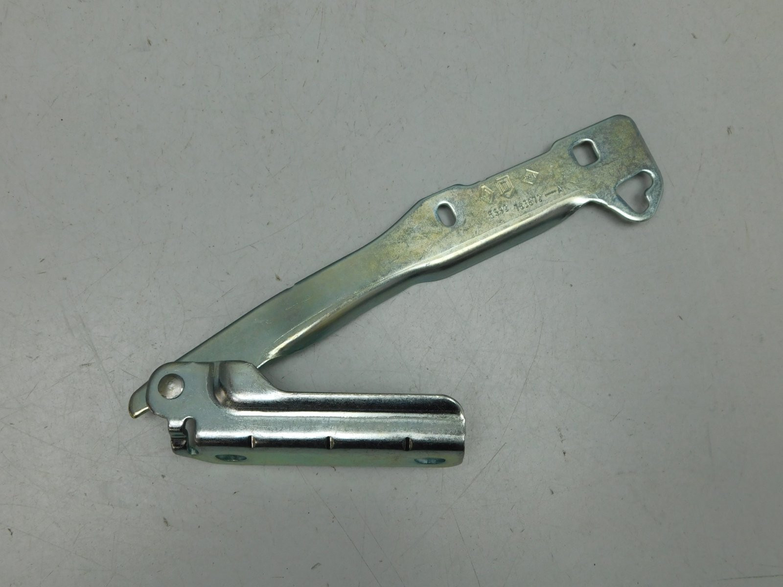 Петля капота правая Renault Sandero 2009>