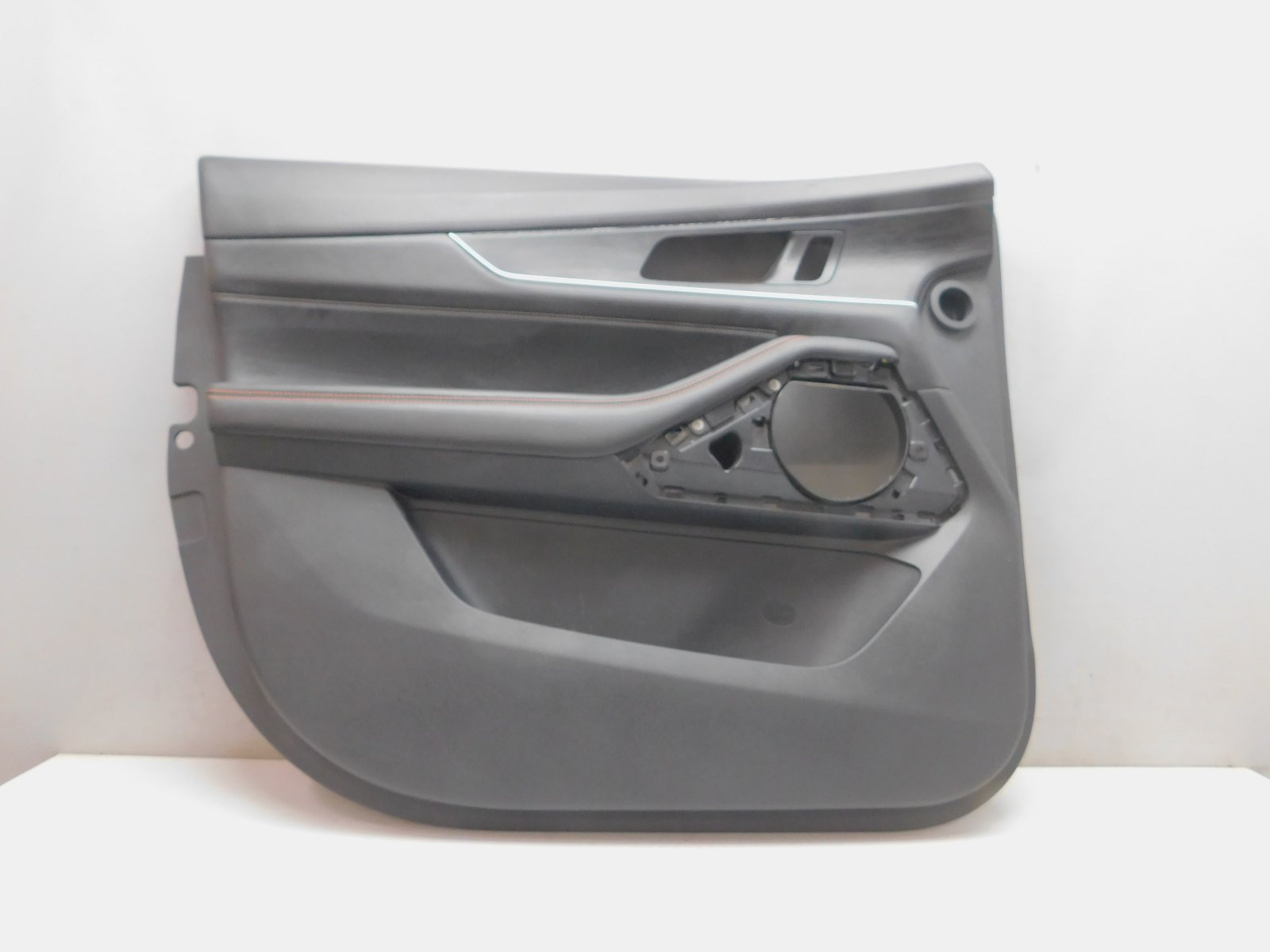 Обшивка двери передней левой Changan UNI-K 2020>