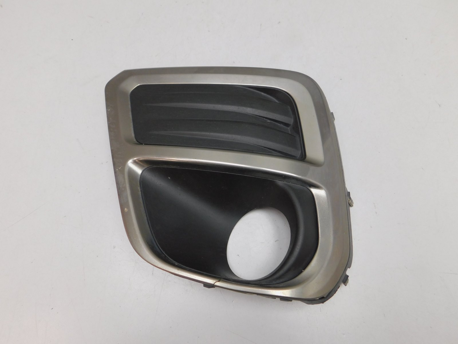 Решетка в бампер левая Subaru Forester (S14) 2018>