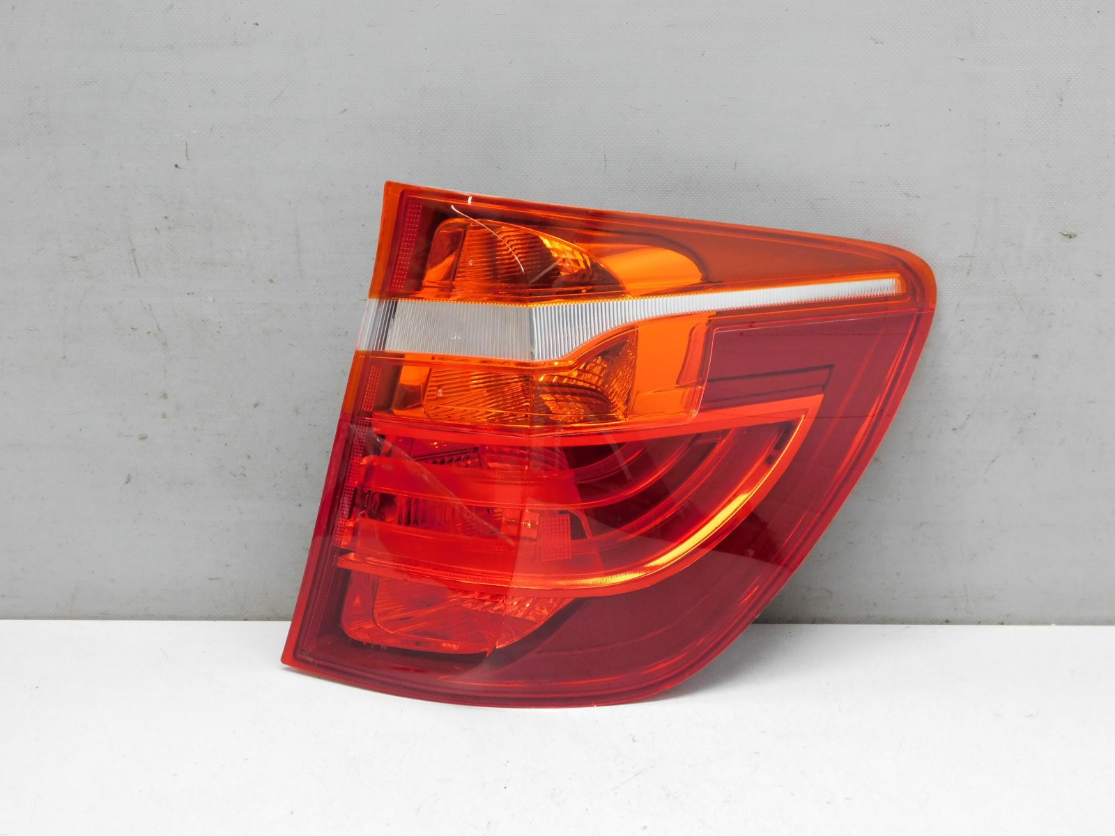 Фонарь задний наружный правый BMW X3 F25 2010>
