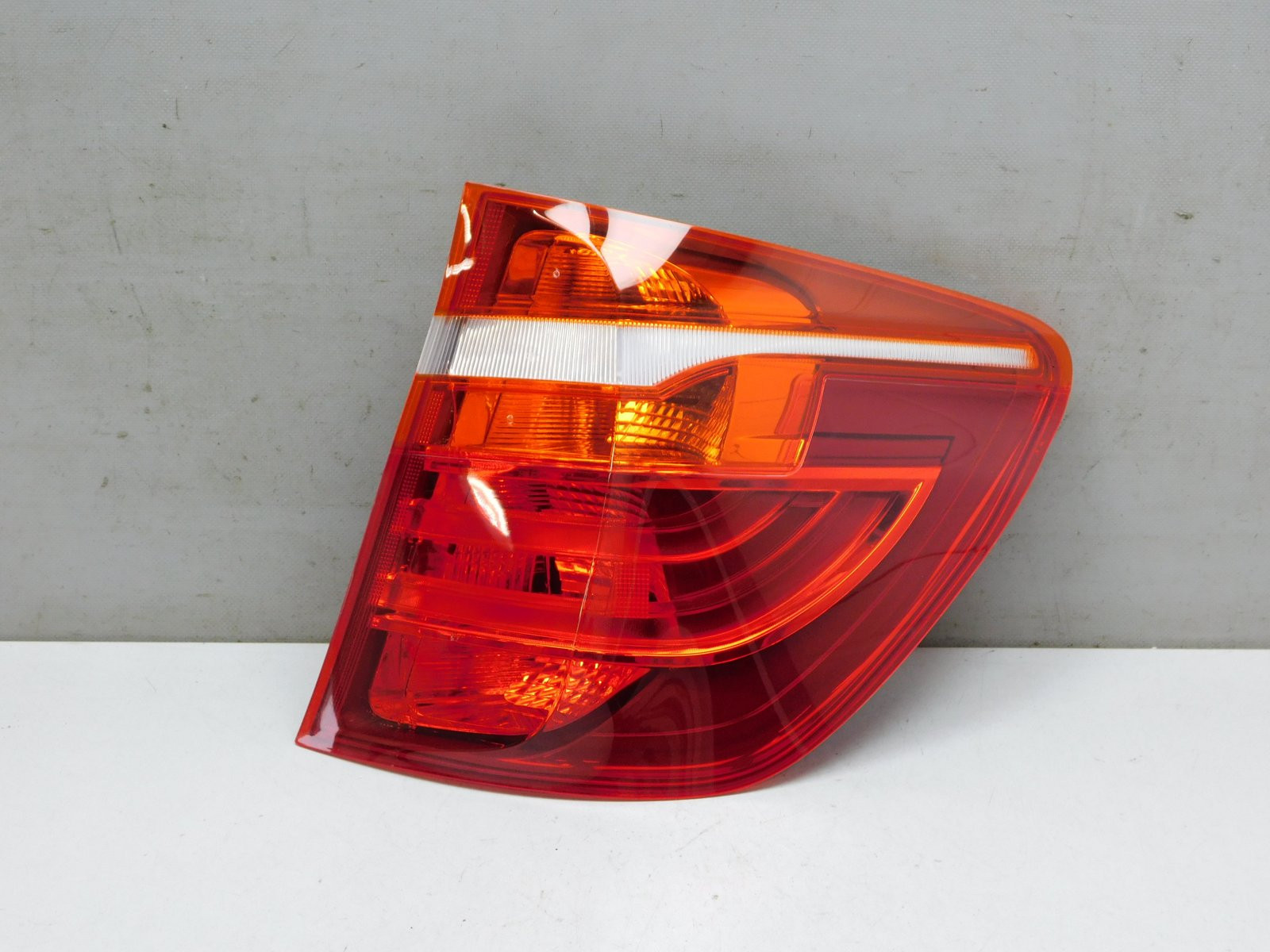 Фонарь задний наружный правый BMW X3 F25 2010>