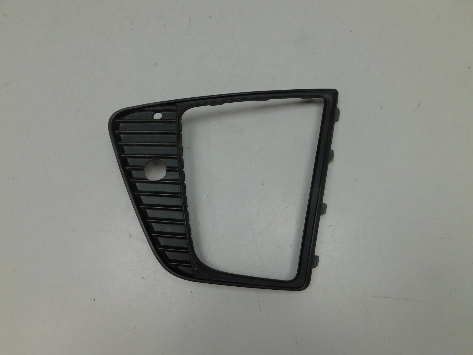 Решетка в бампер левая Hyundai Creta 2016>