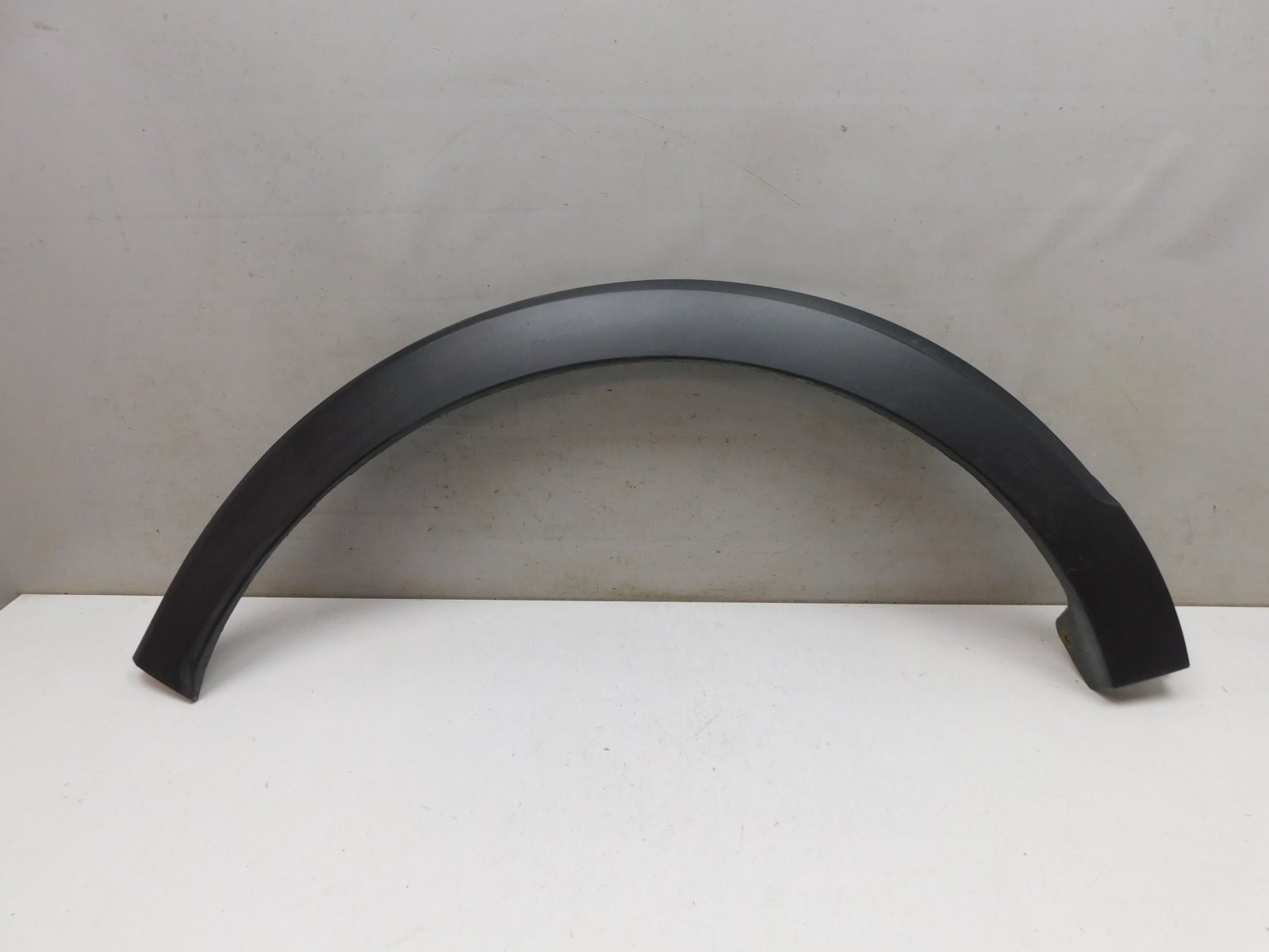 Накладка крыла заднего  правого Renault Kaptur 2016>